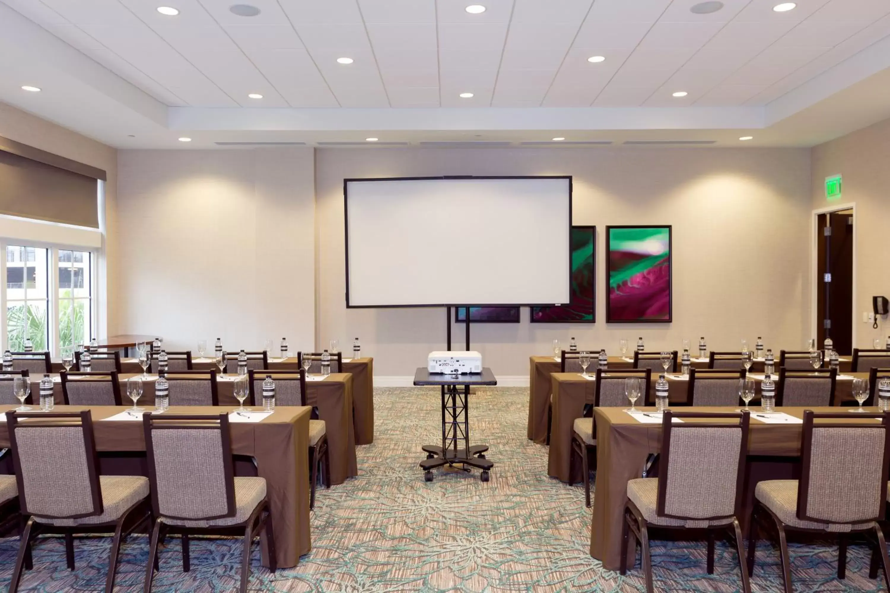 Meeting/conference room in Wyndham Grand Jupiter at Harbourside Place