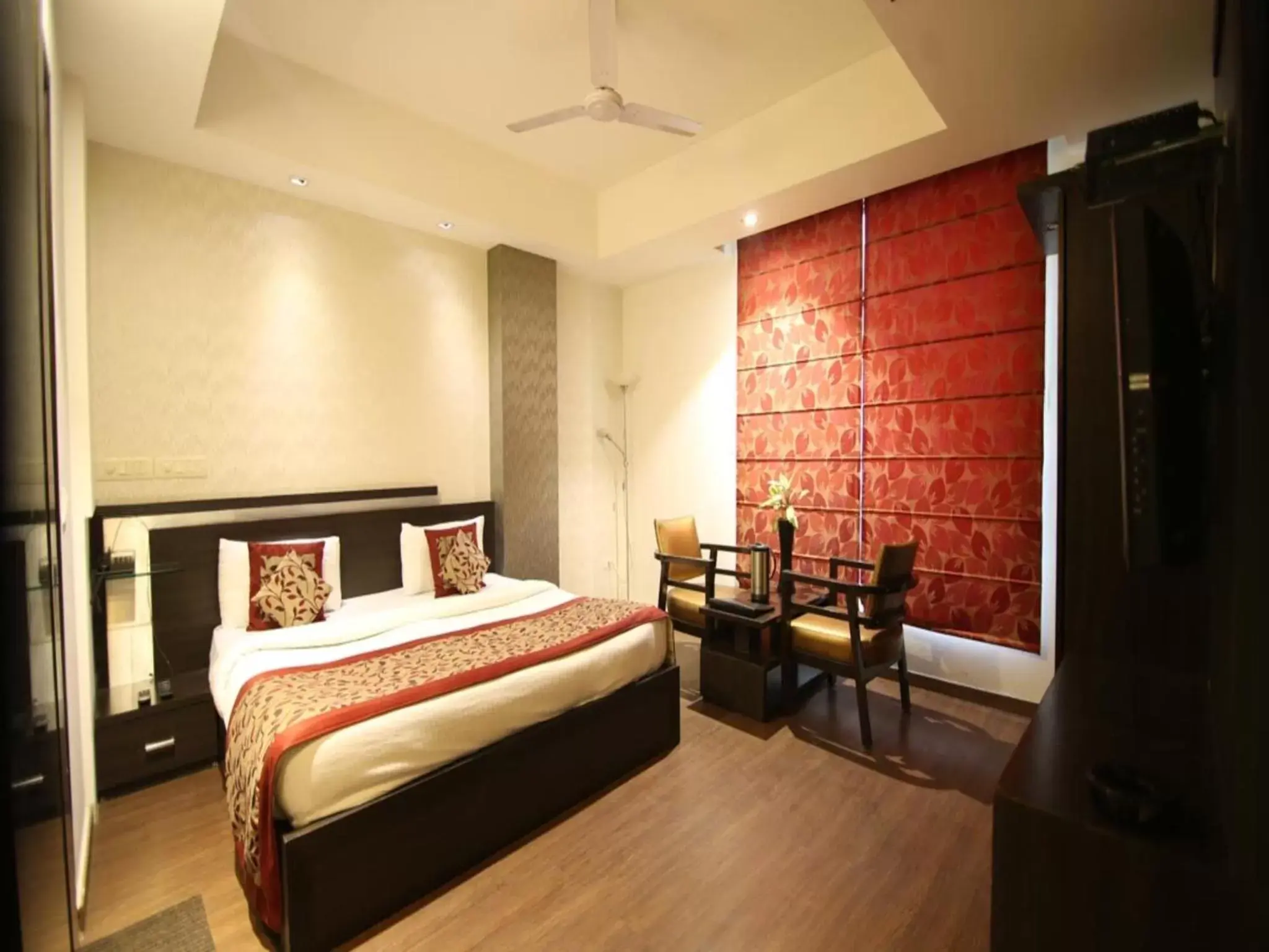 Executive Double Room - single occupancy in The Prime Balaji Deluxe @ New Delhi Railway Station