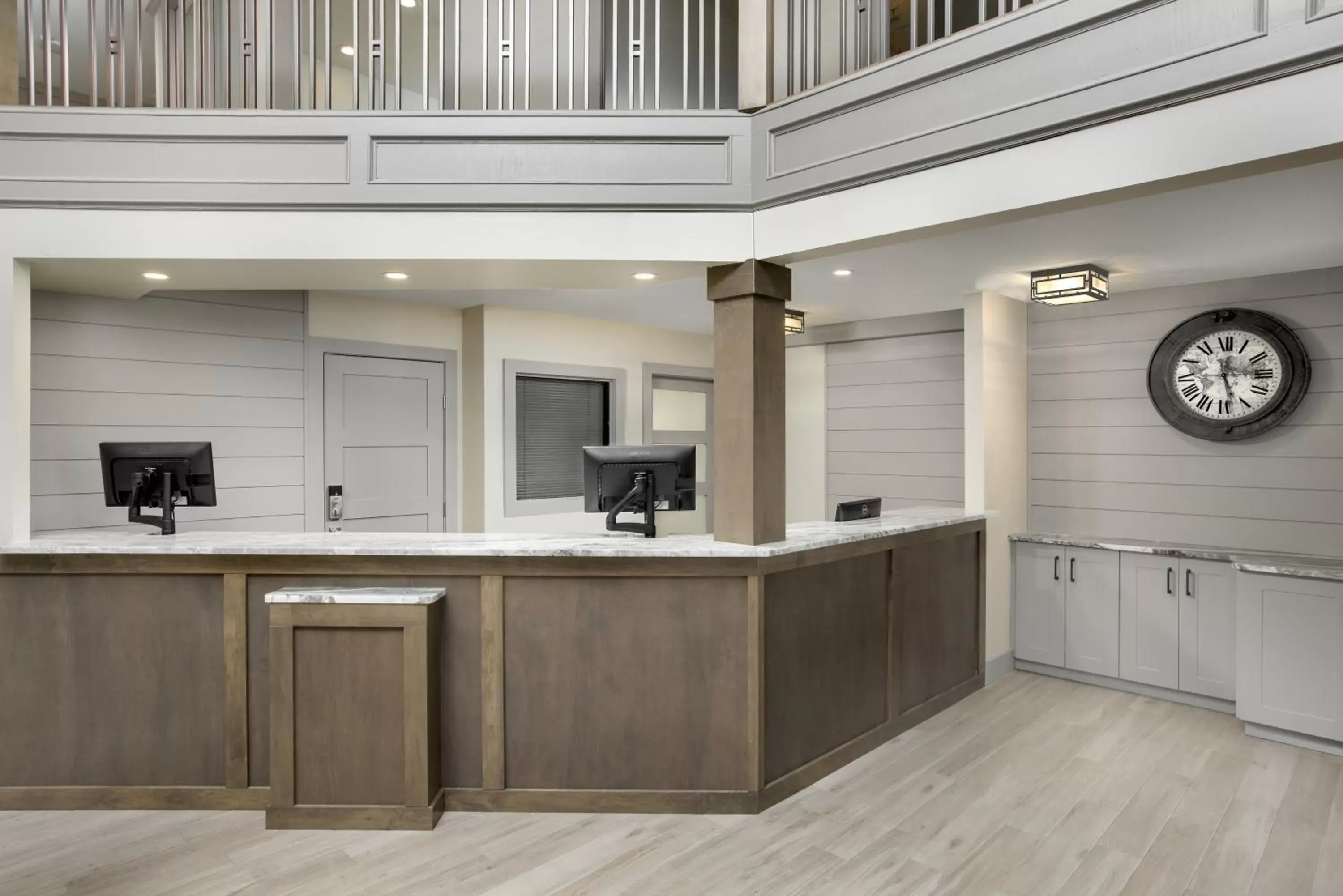 Lobby or reception, Kitchen/Kitchenette in Prestige Rocky Mountain Resort Cranbrook, WorldHotels Crafted