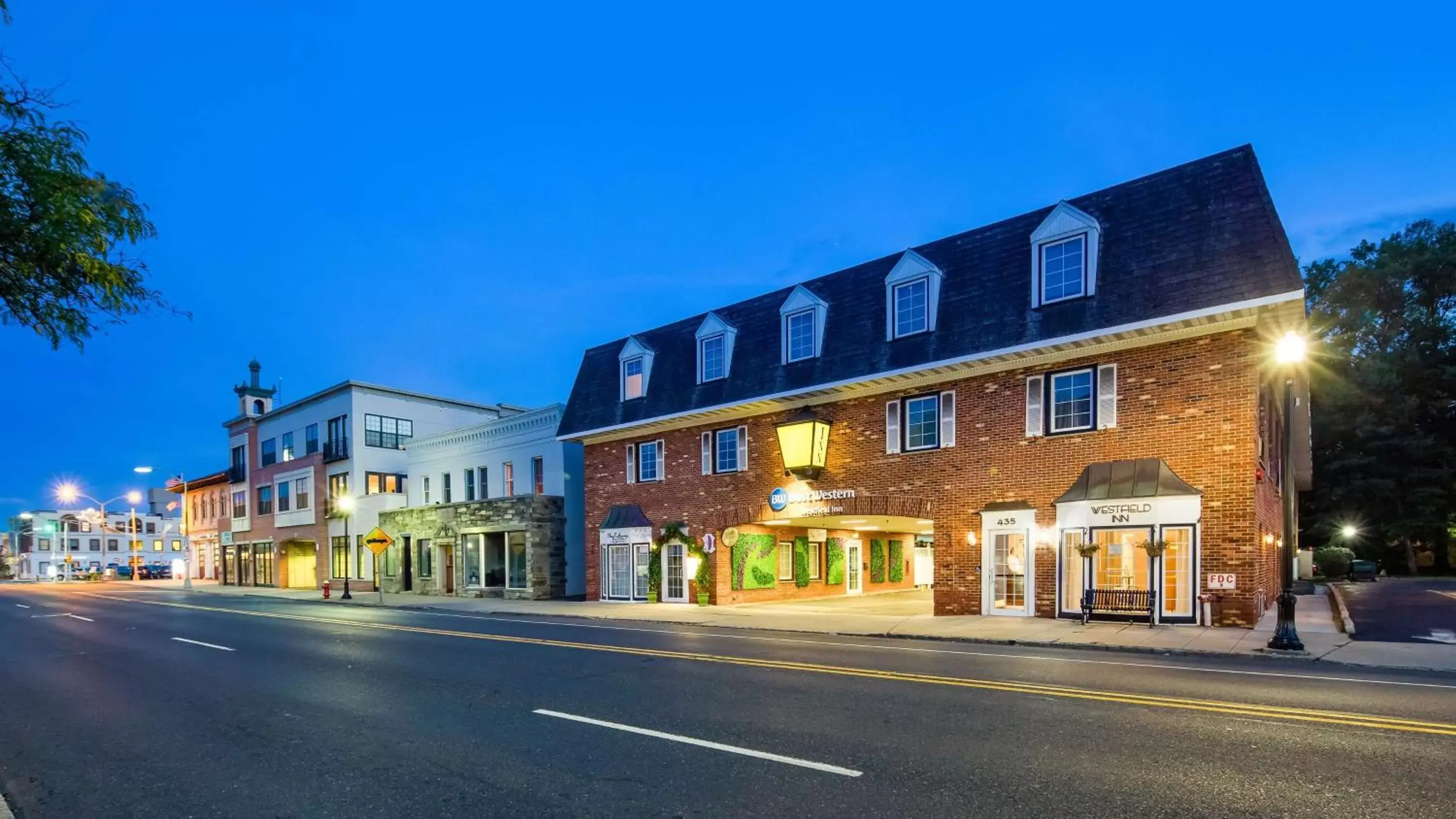 Property Building in The Westfield Inn, BW Signature Collection