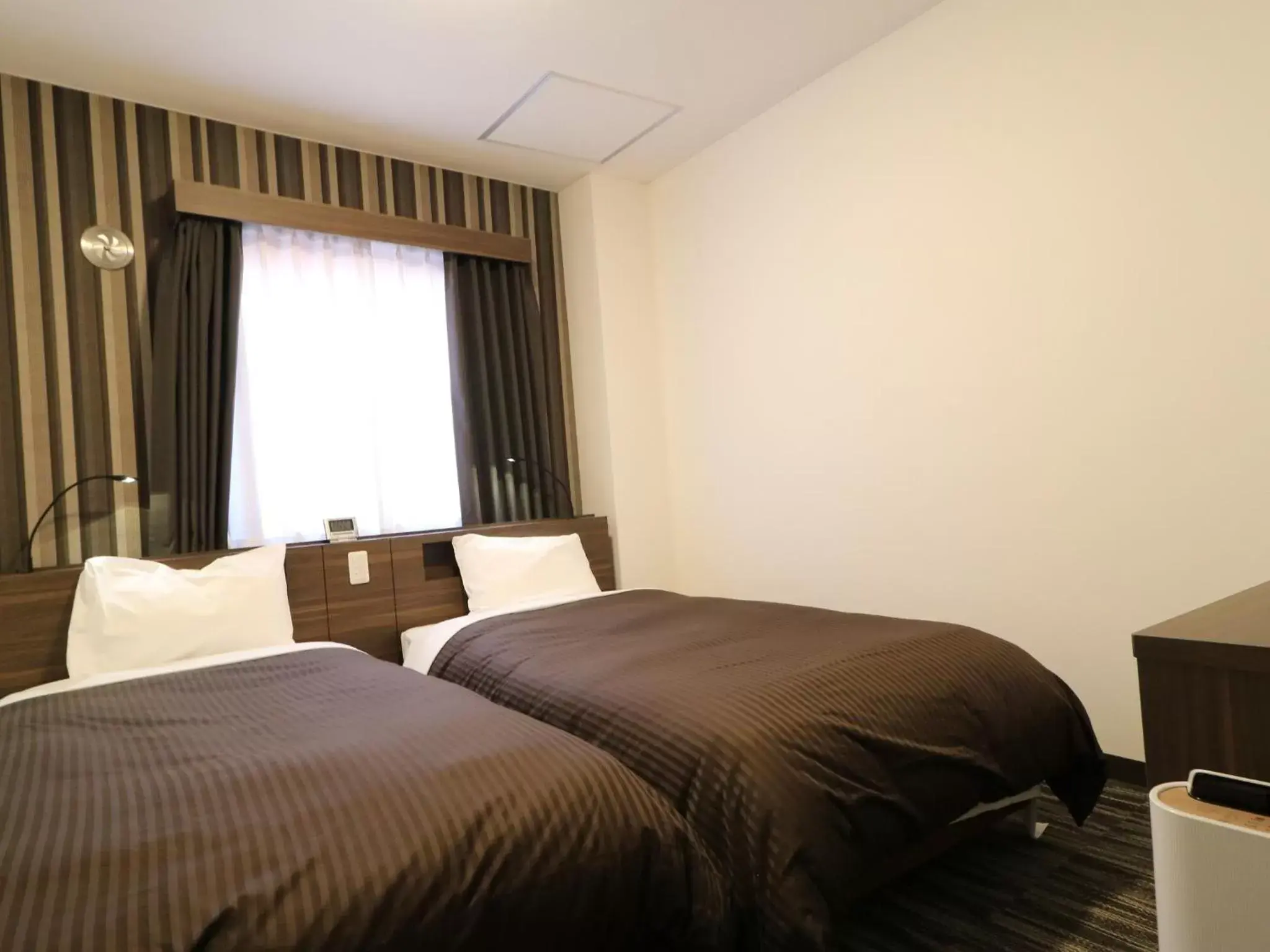 Photo of the whole room, Bed in Odawara Terminal Hotel