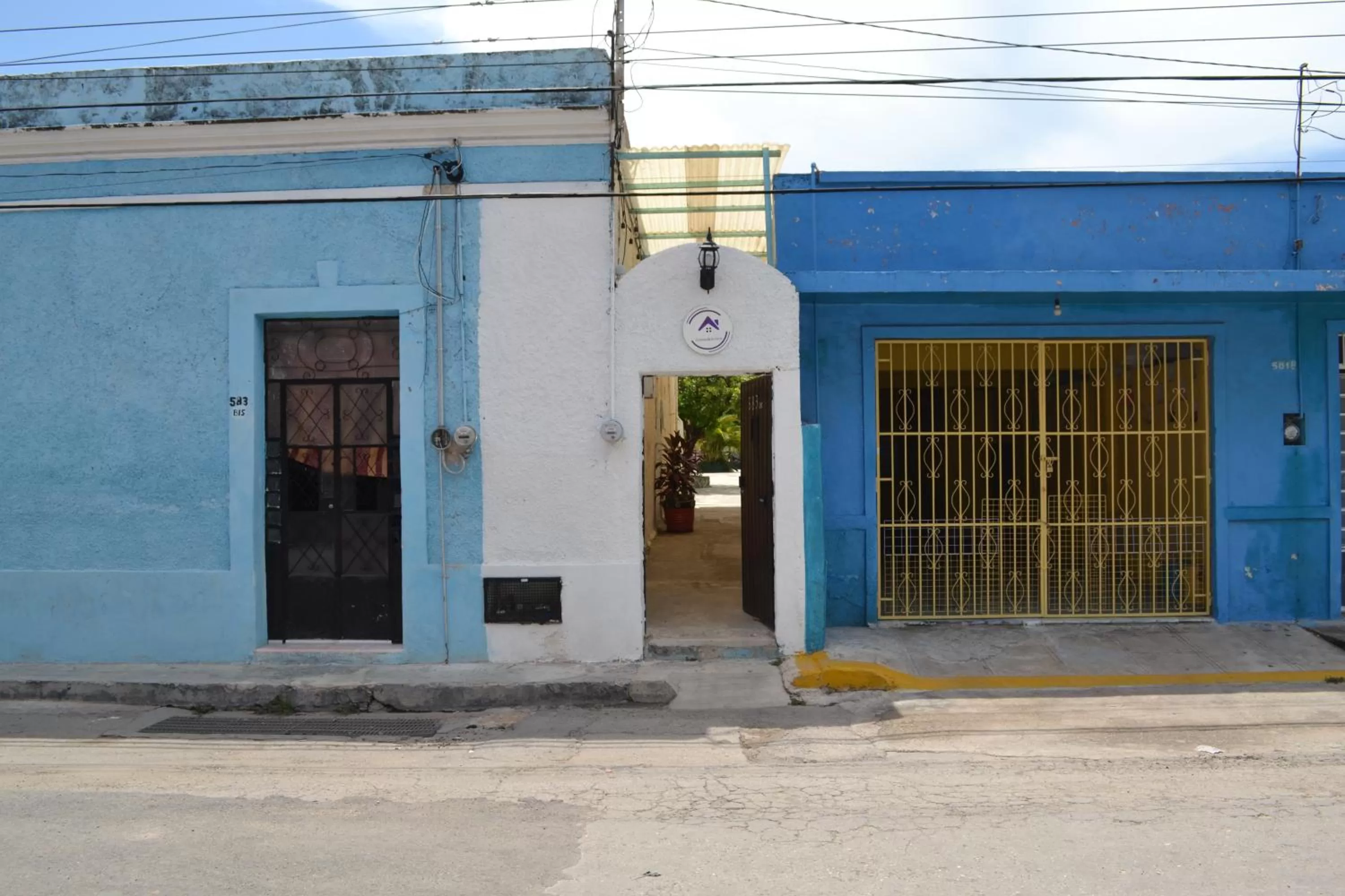 Facade/entrance in Casa Cuevas & Amaro