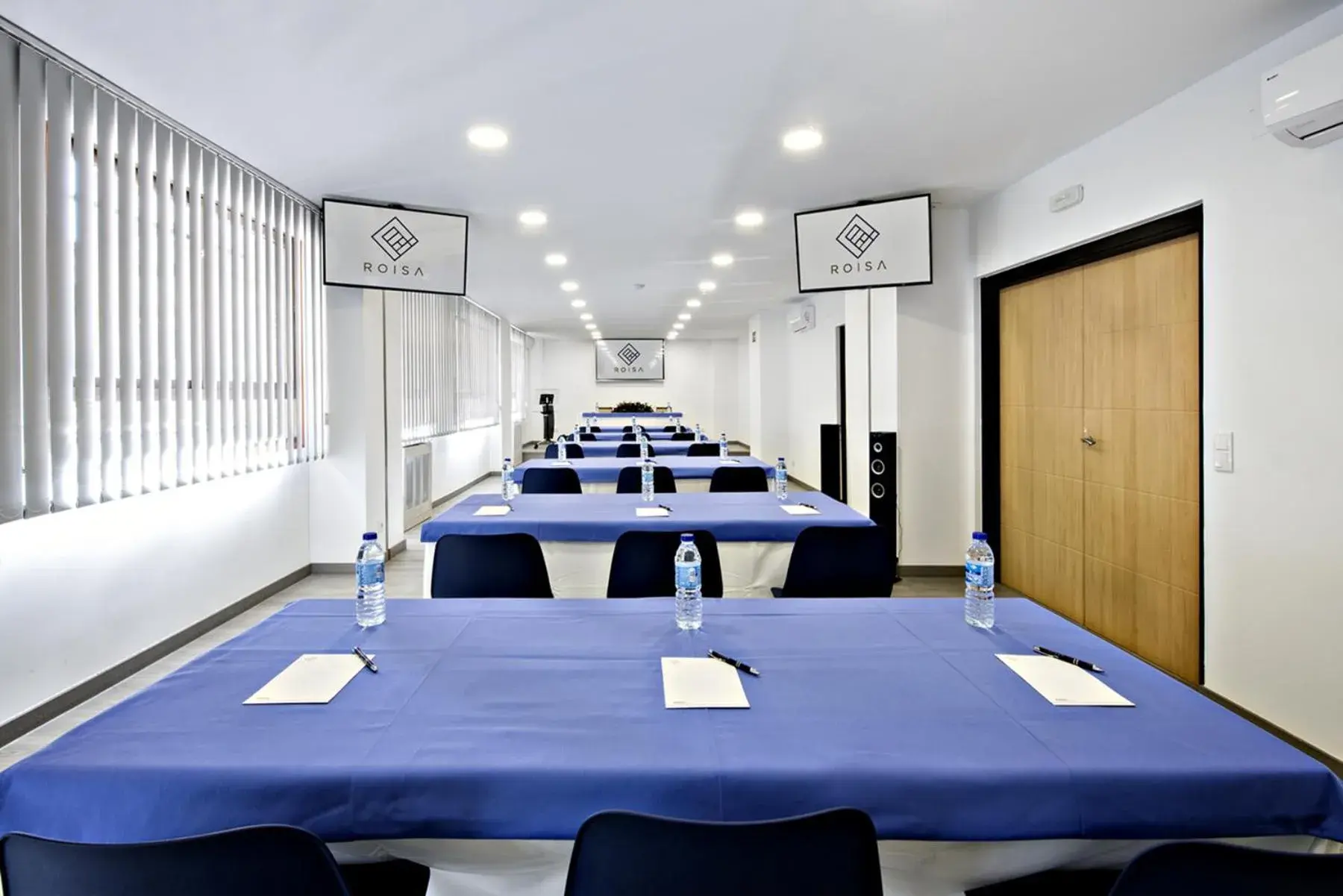 Business facilities in Roisa Hostal Boutique