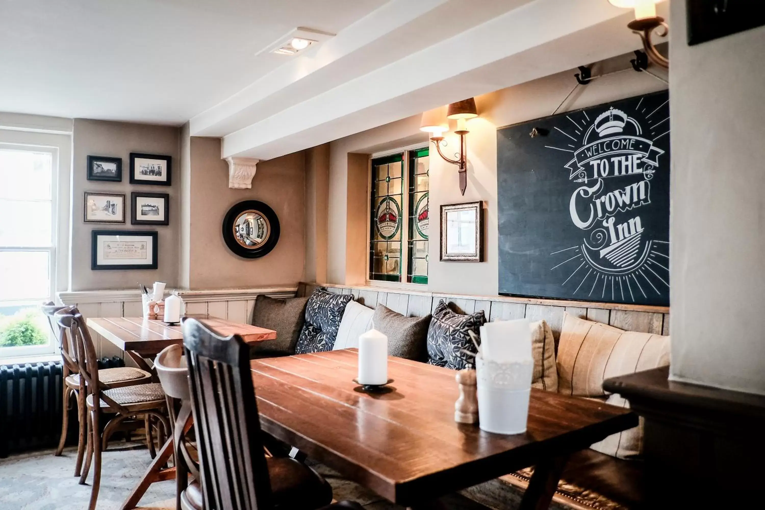 Restaurant/Places to Eat in The Crown Inn