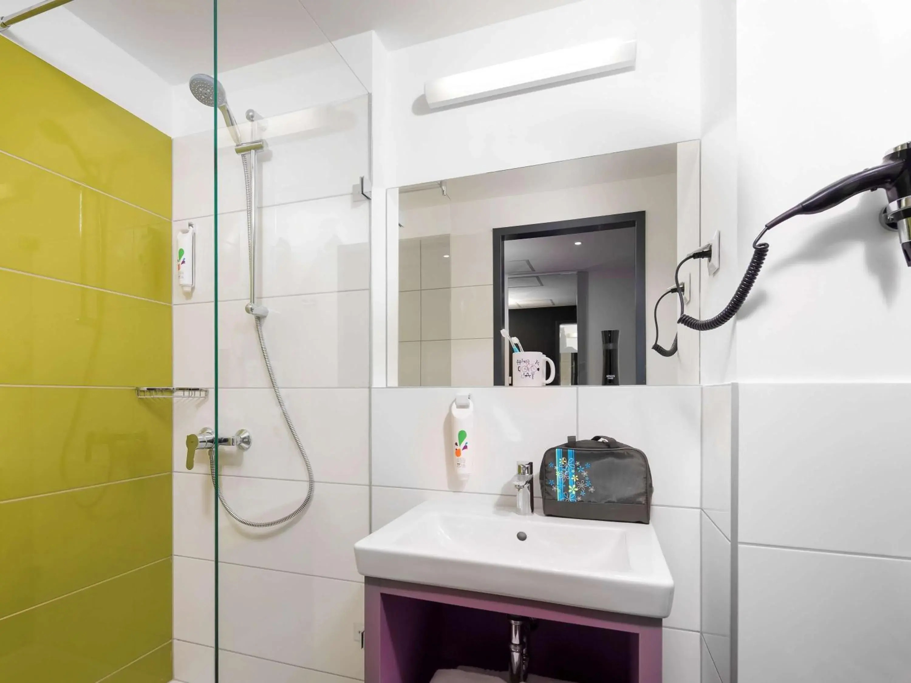 Photo of the whole room, Bathroom in ibis Styles Budapest Airport