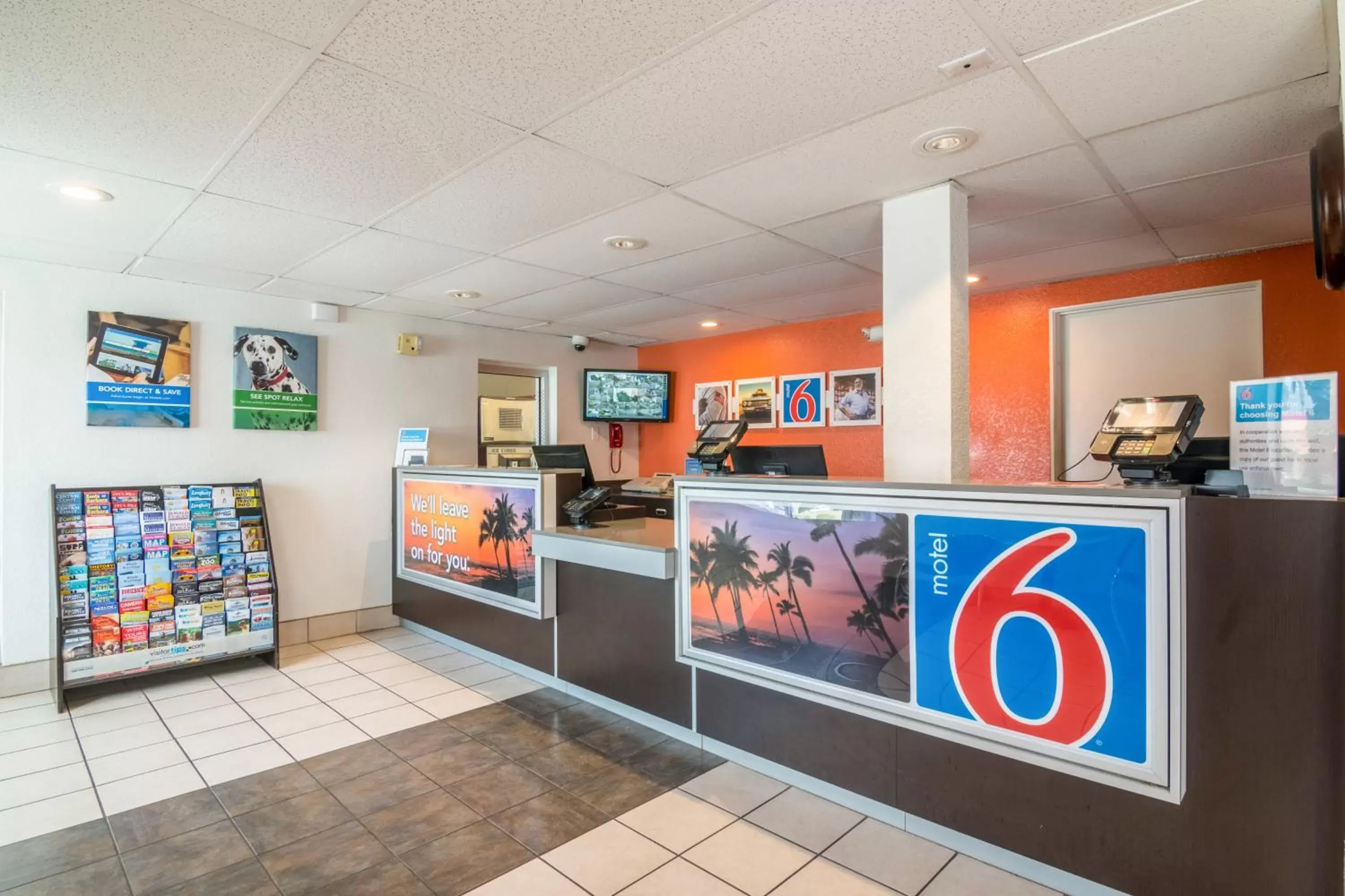 Lobby or reception, Lobby/Reception in Motel 6-Ventura, CA - Beach