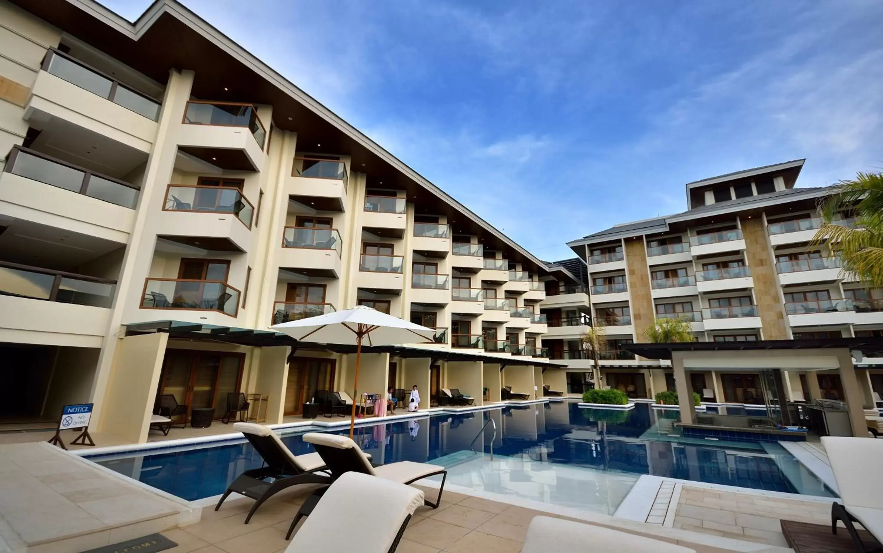 Swimming pool, Property Building in Henann Resort Alona Beach