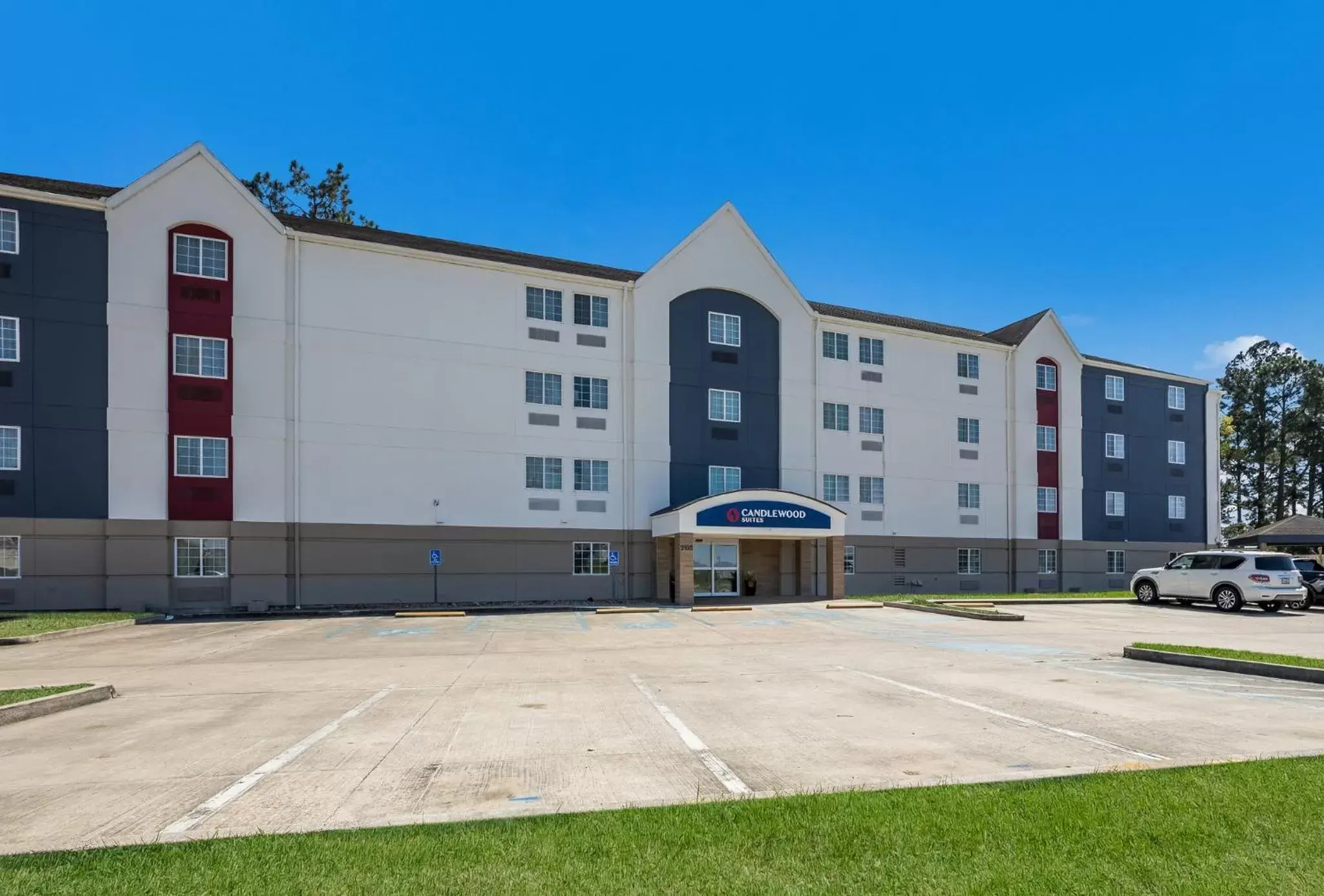 Property Building in Candlewood Suites Lafayette, an IHG Hotel