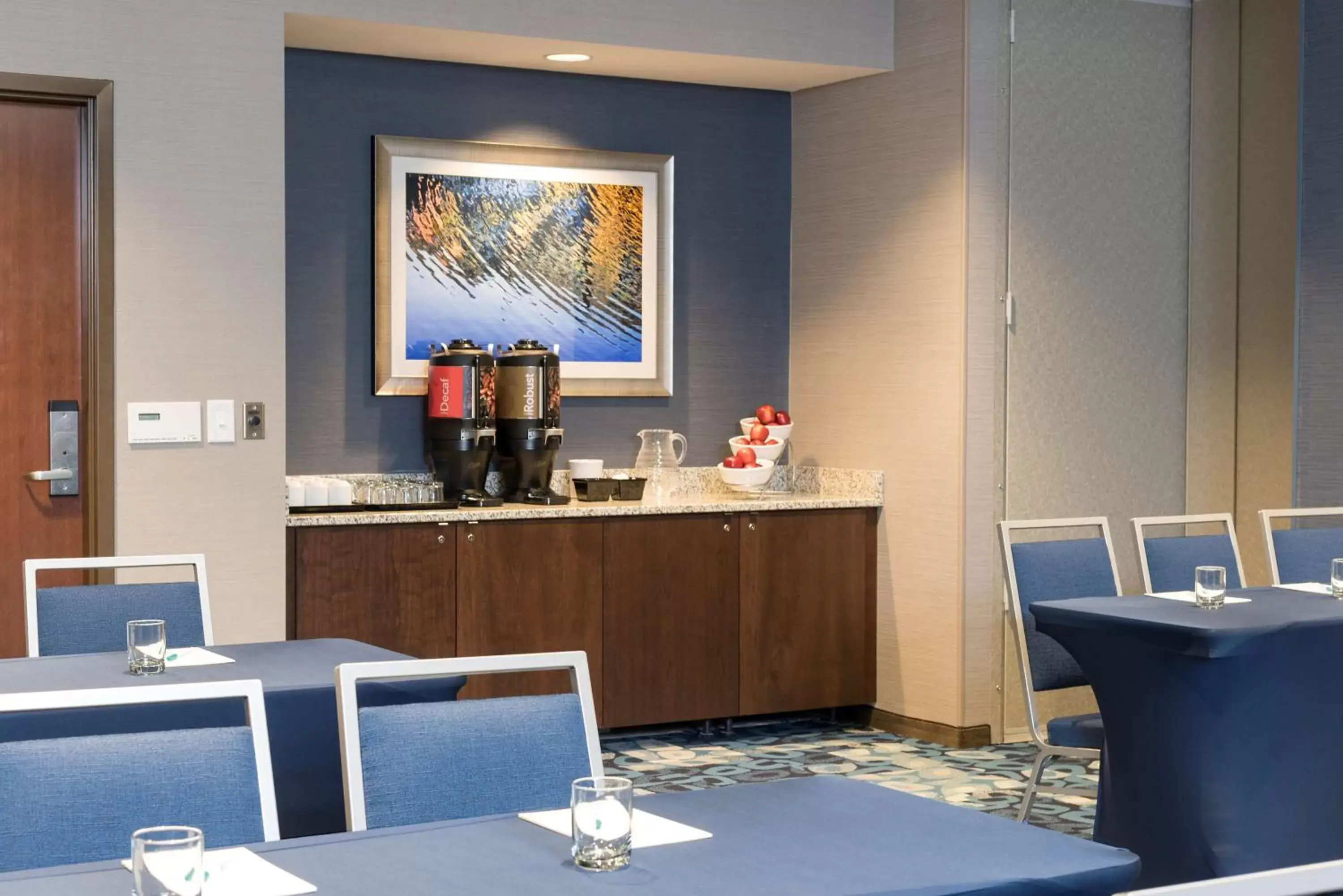 Meeting/conference room in Homewood Suites by Hilton Grand Rapids Downtown