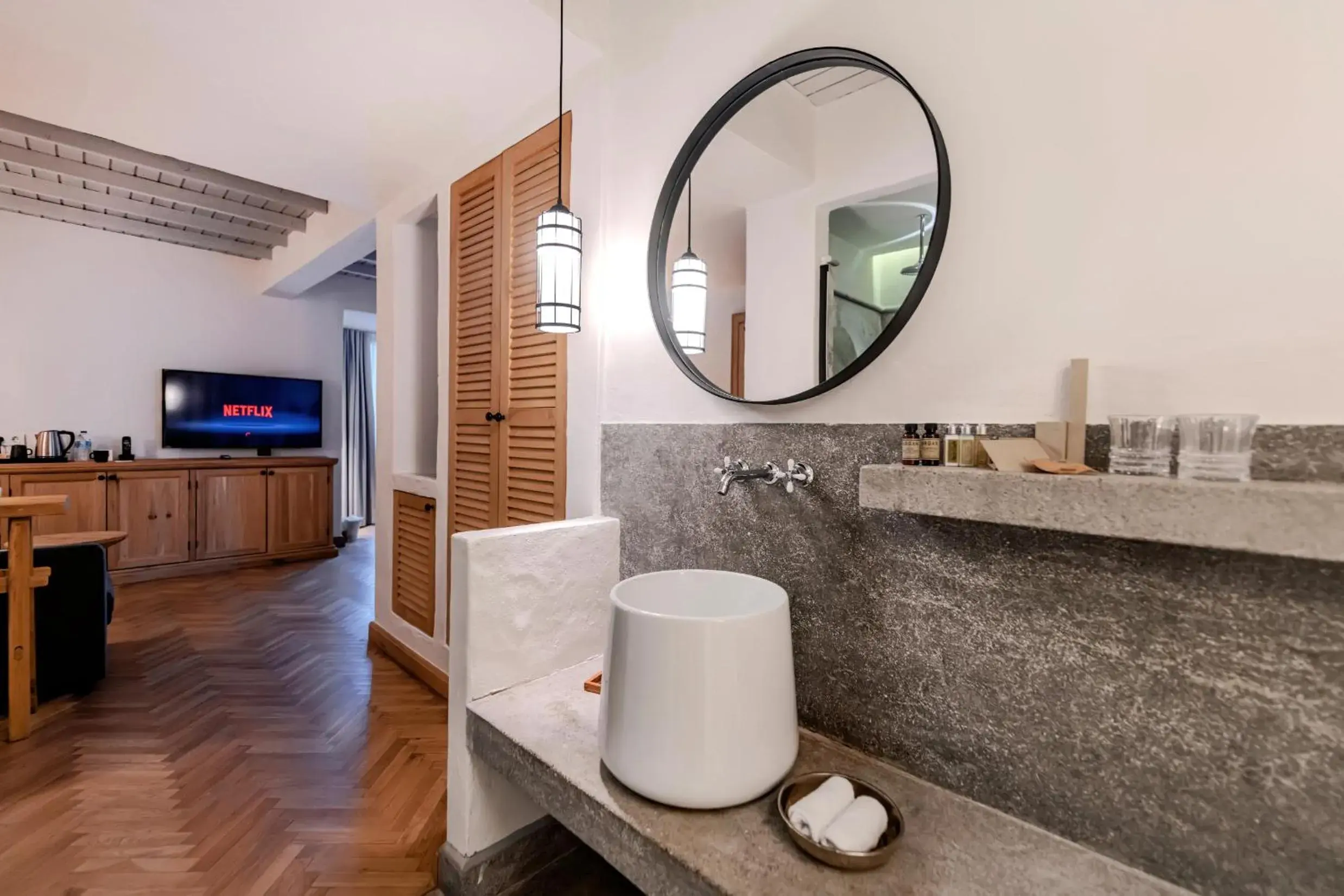 Property building, Bathroom in Yacht Boheme Hotel-Boutique Class - Adults Only
