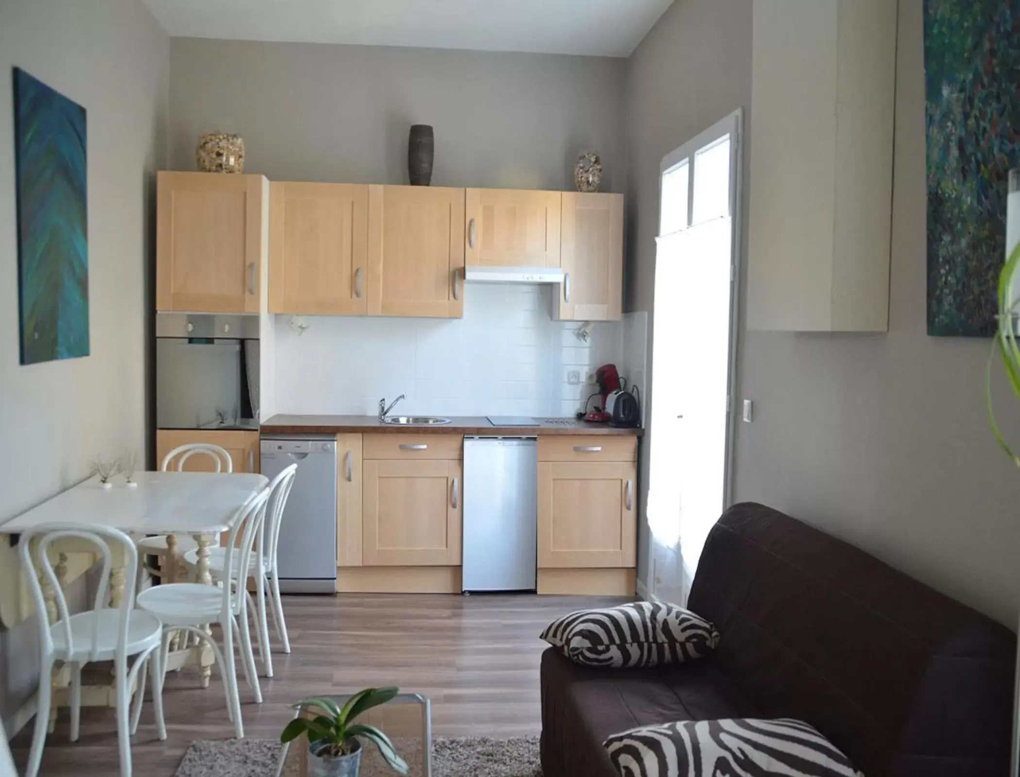 Living room, Kitchen/Kitchenette in Les Flots Bleus