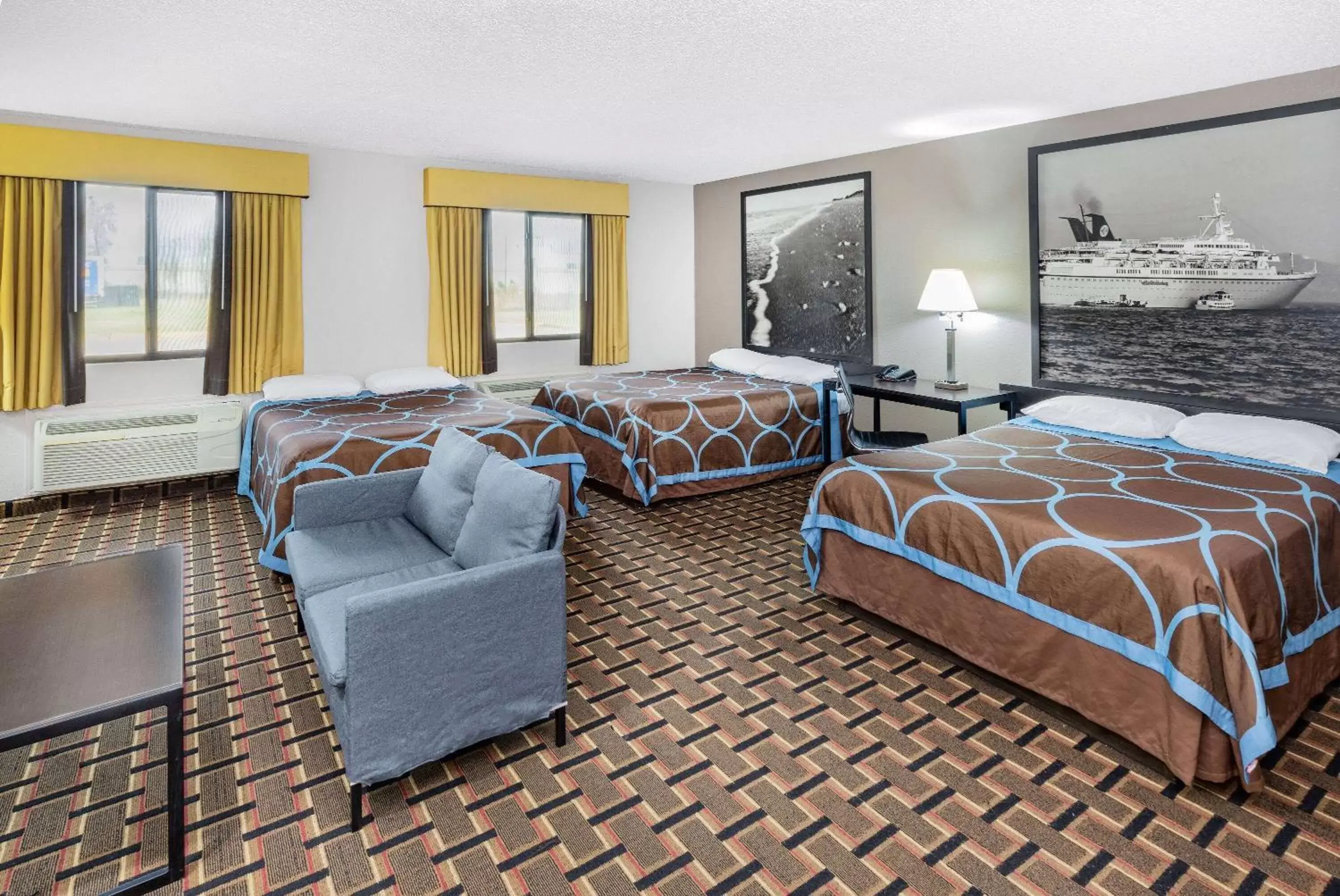 Photo of the whole room in Super 8 by Wyndham League City