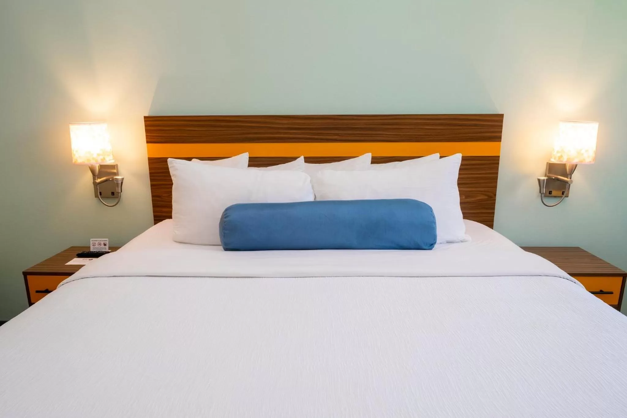 Bedroom, Bed in SPOT X Hotel Orlando Intl Dr by The Red Collection