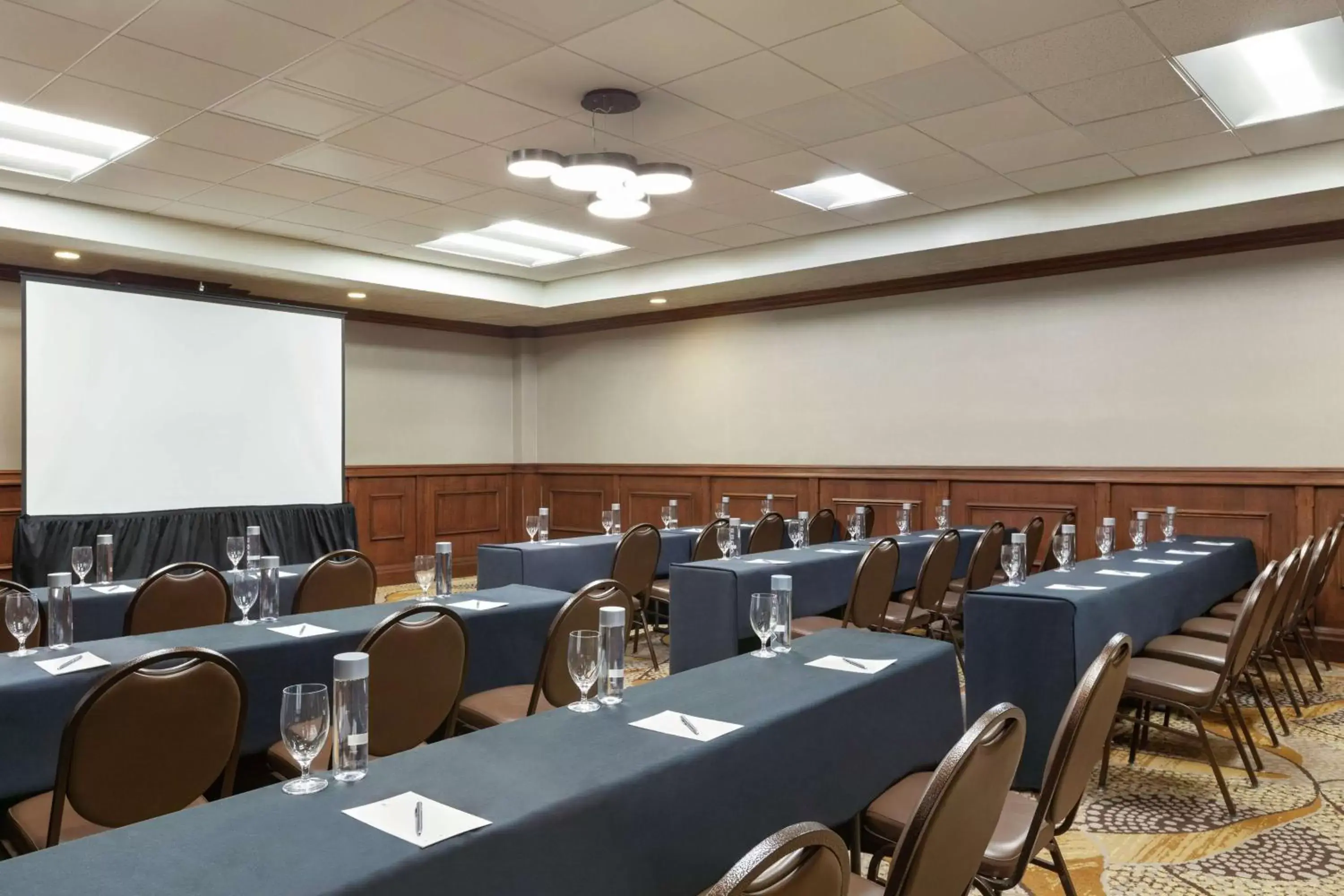 Meeting/conference room in Embassy Suites by Hilton Santa Ana Orange County Airport