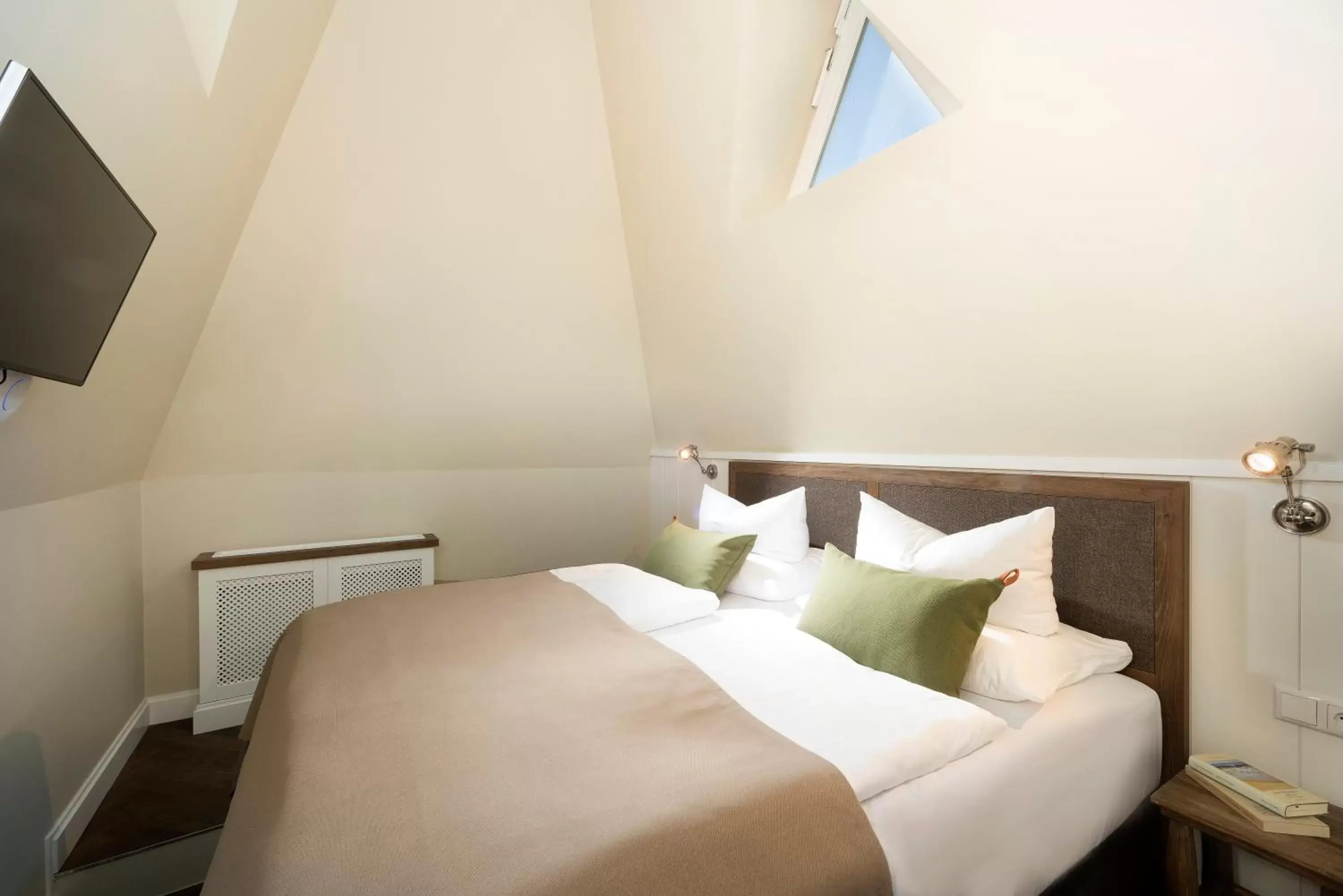 Bedroom, Bed in LOEV Hotel Rügen