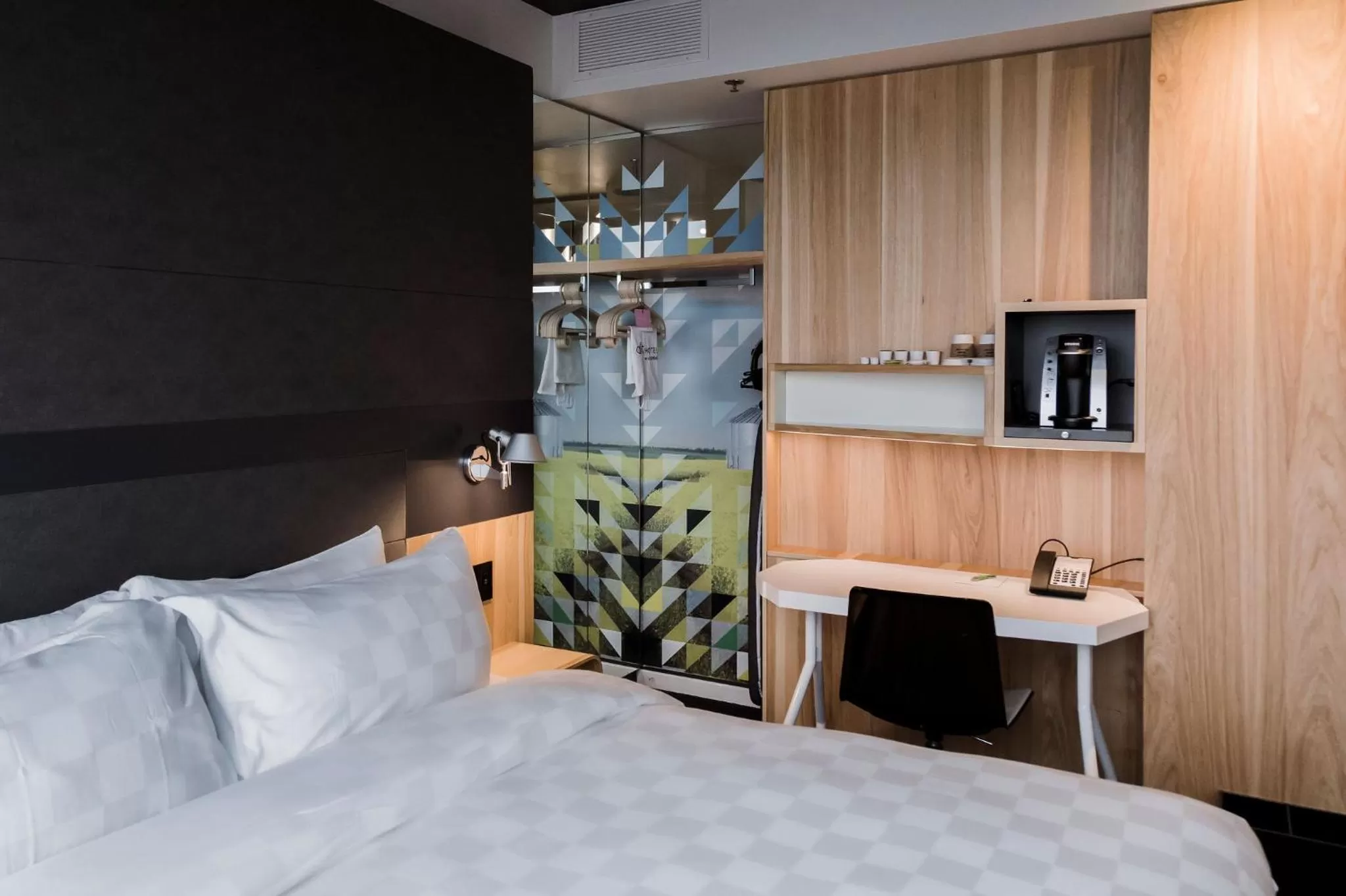 Bedroom, Bed in Alt Hotel Saskatoon