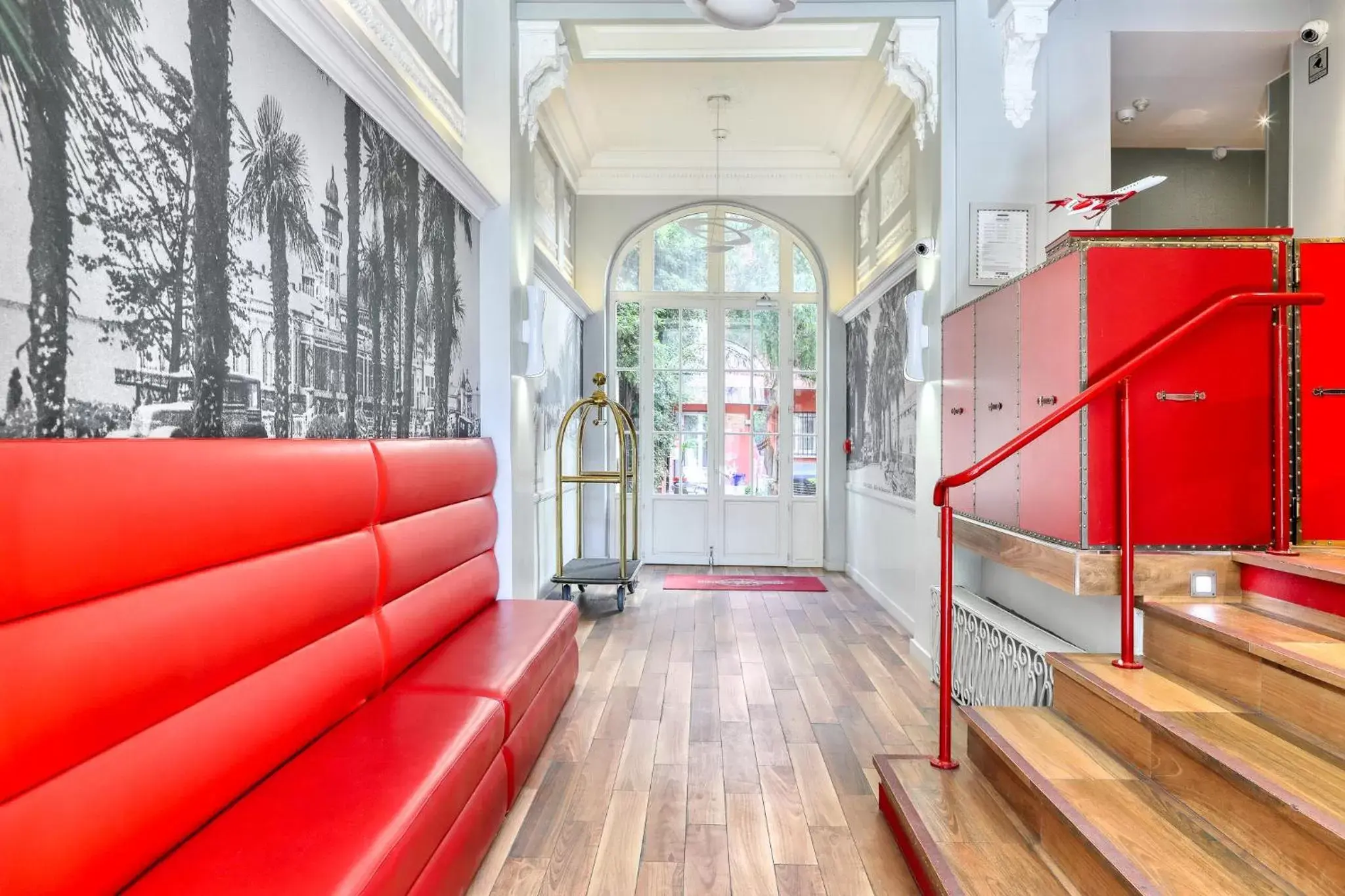 Lobby or reception in Nice Excelsior Centre ville by HappyCulture Lobby or reception in Nice Excelsior Centre ville by HappyCulture