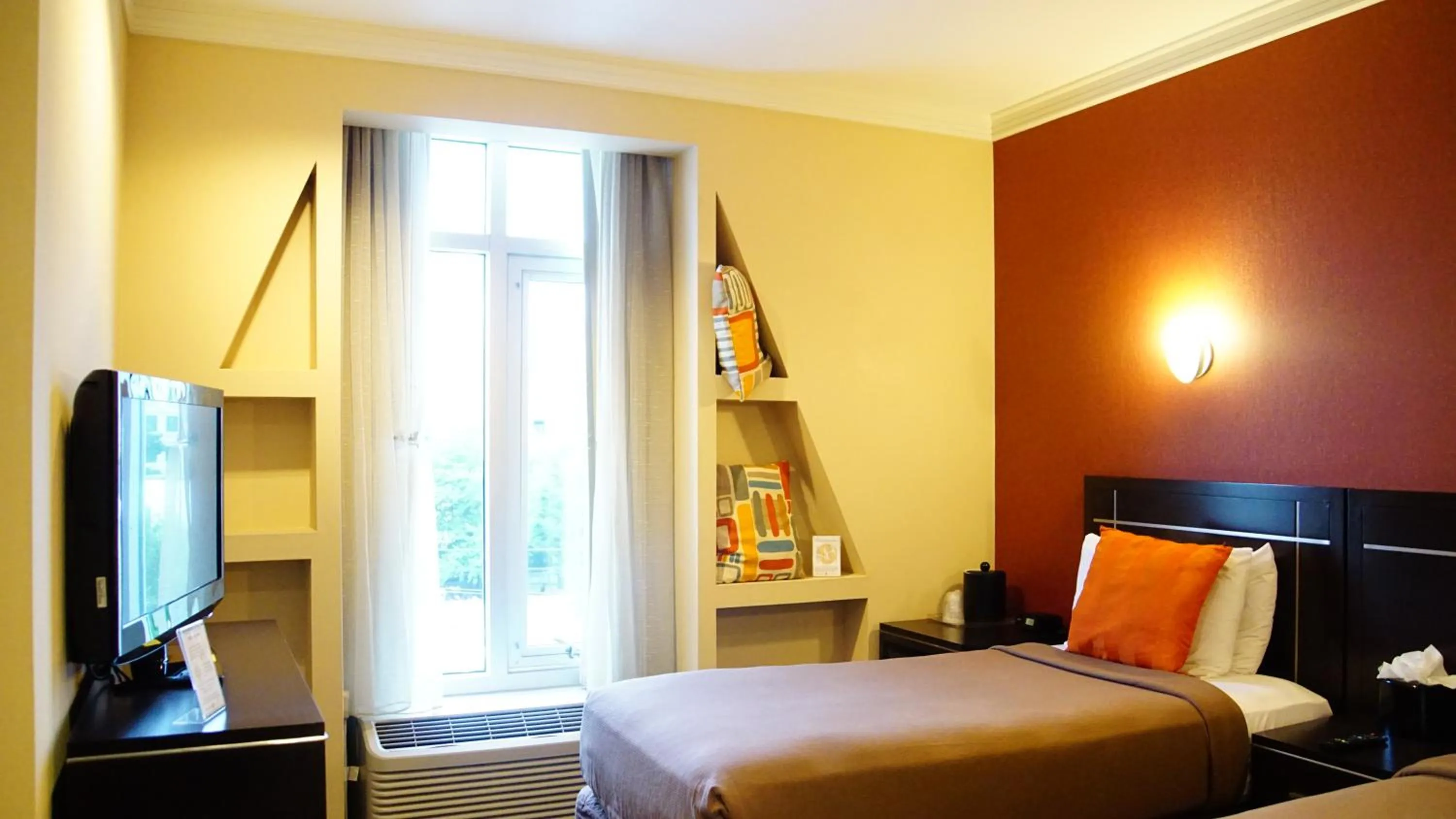 Bed in Nesva Hotel - New York City Vista