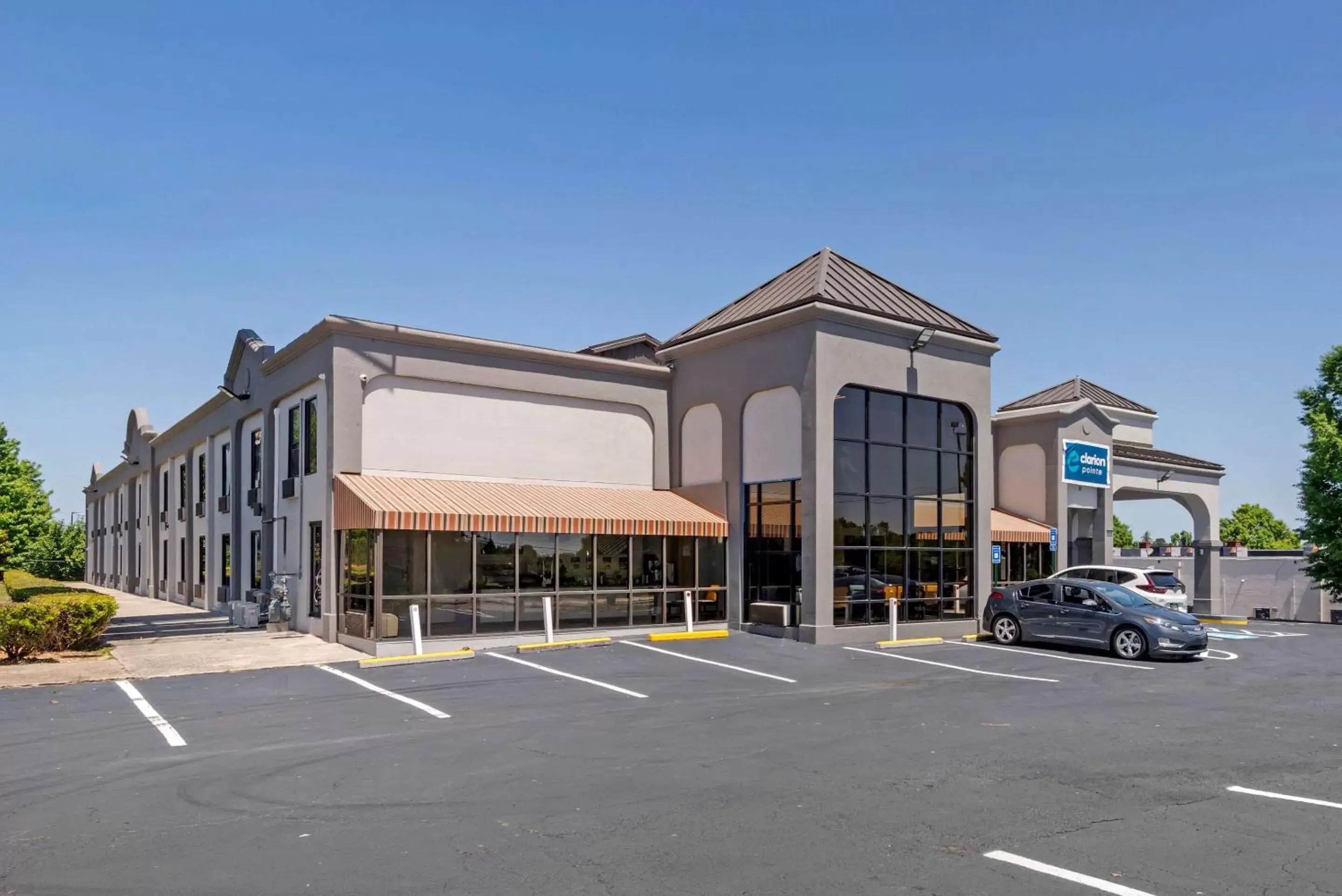 Property building in Clarion Pointe McDonough Property building in Clarion Pointe McDonough