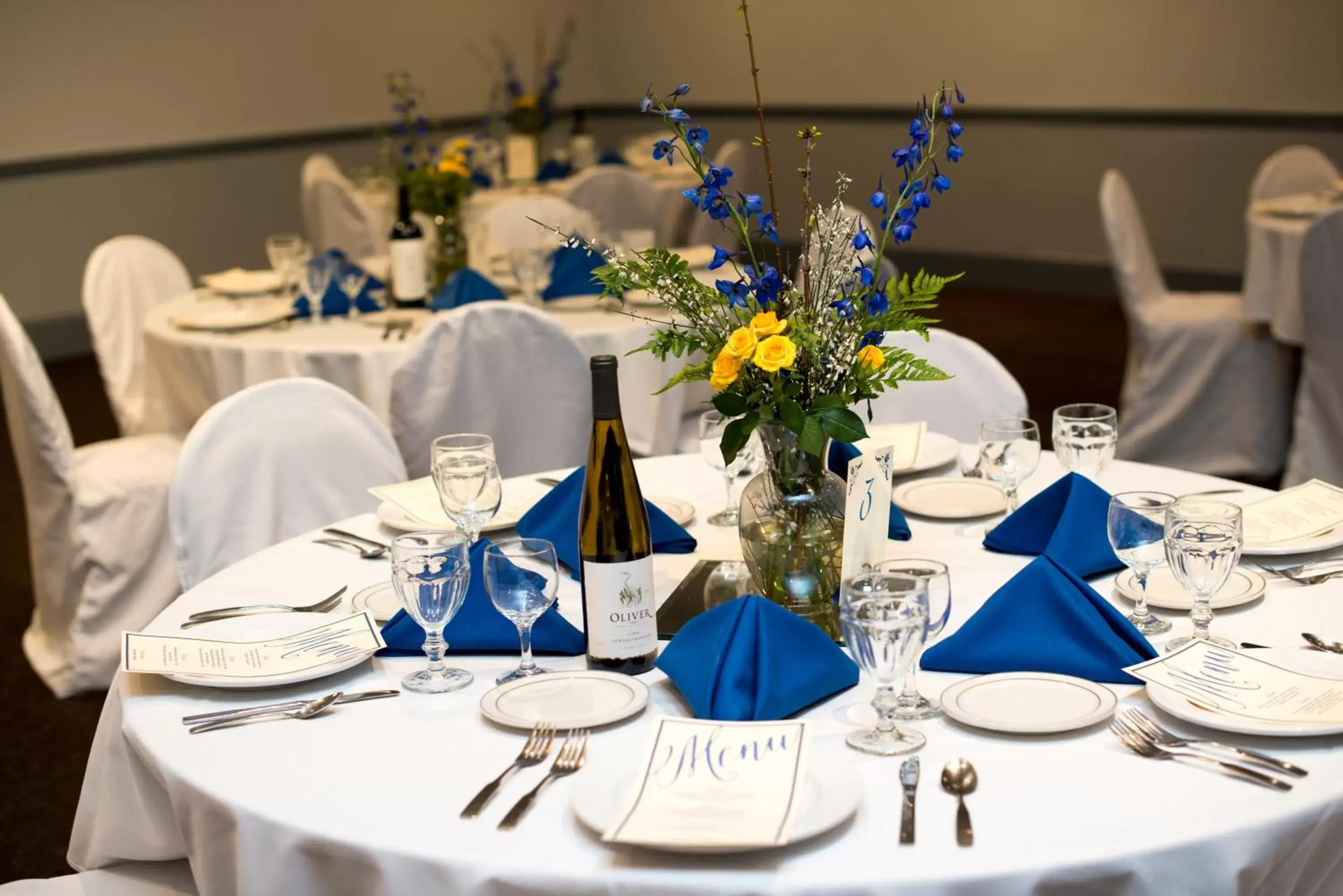 Banquet/Function facilities, Restaurant/Places to Eat in Brown County Inn