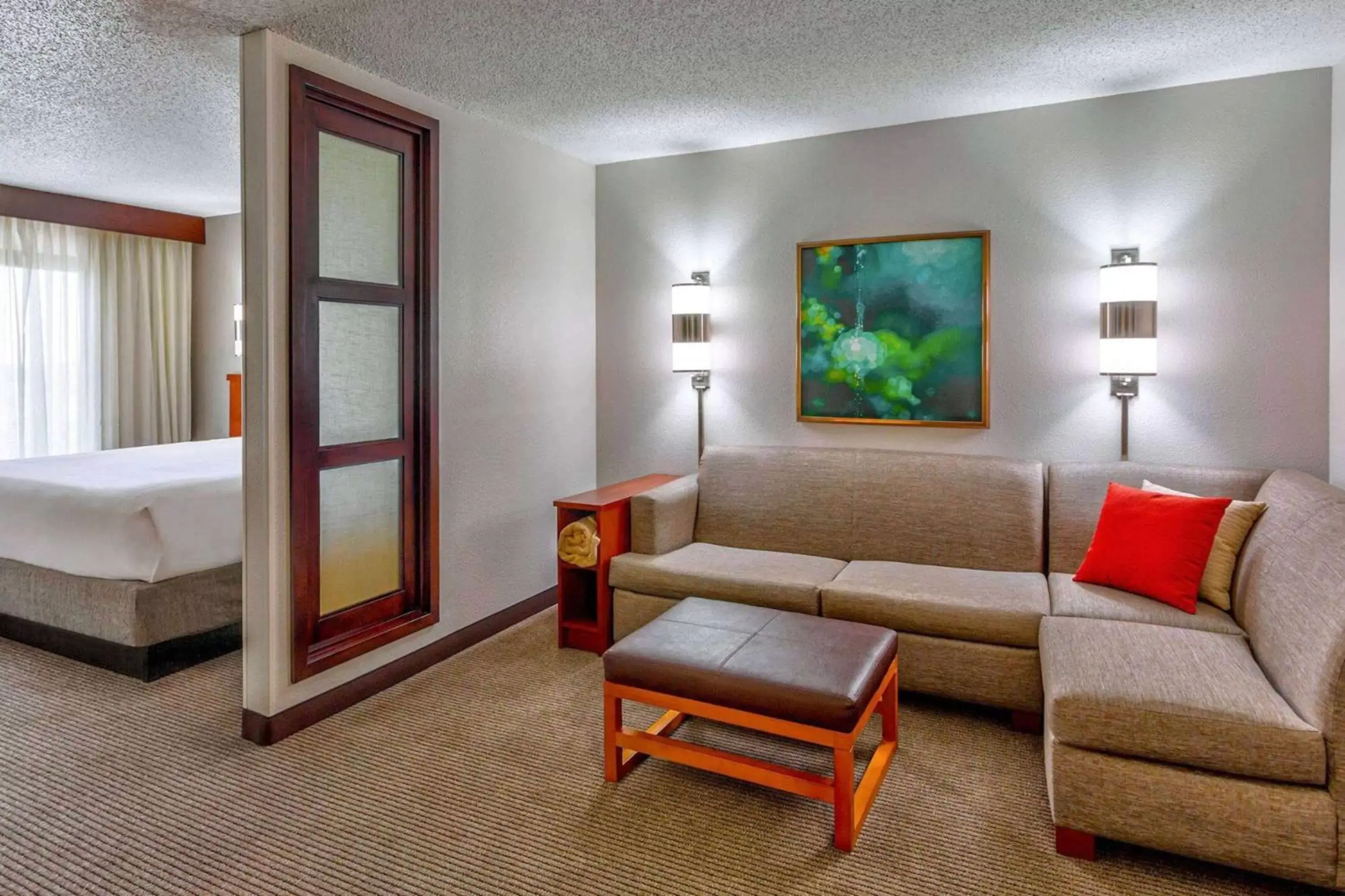 Photo of the whole room, Seating Area in Wyndham Garden Kansas City Airport