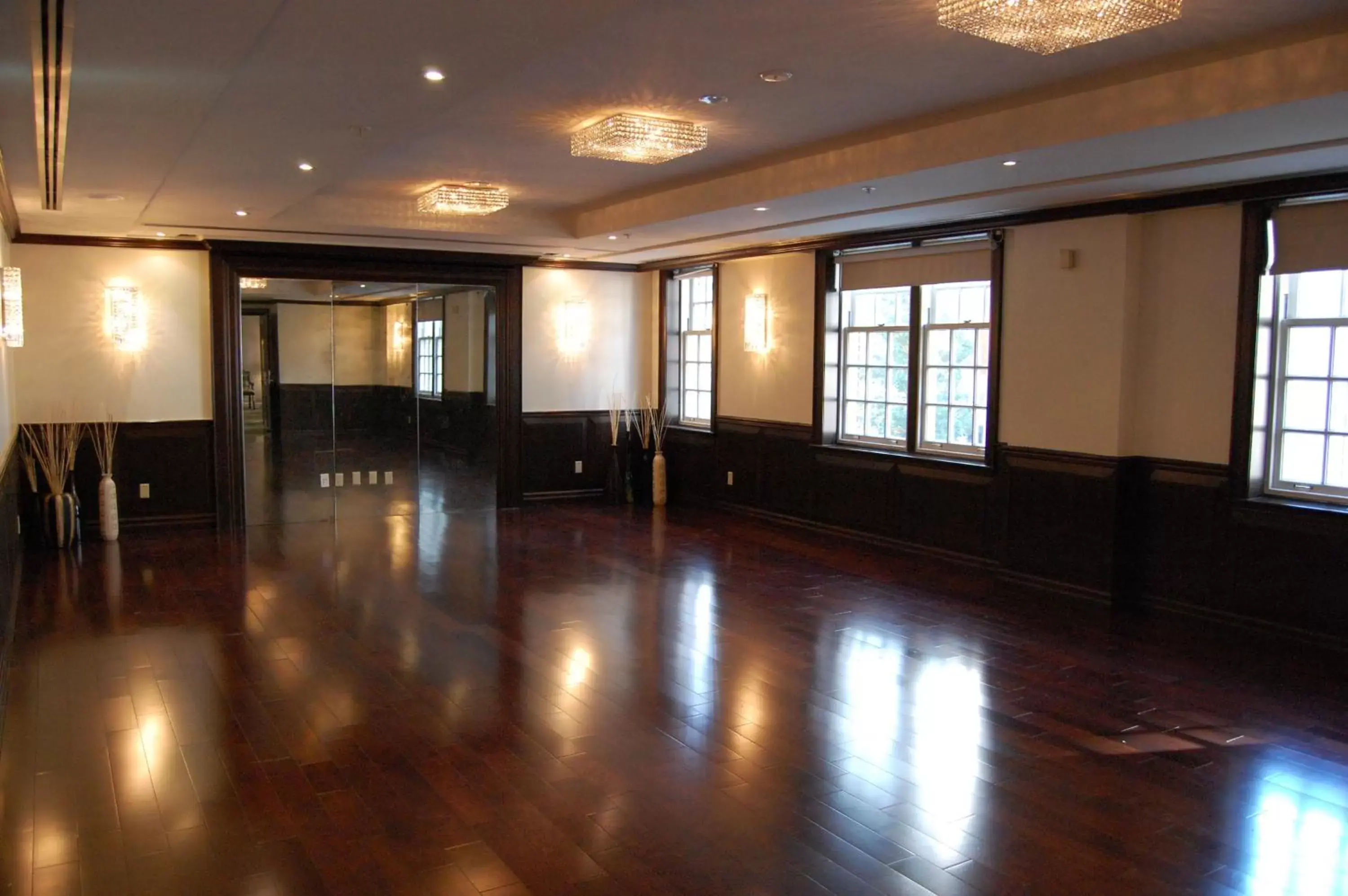 Business facilities in Windsor Arms Hotel