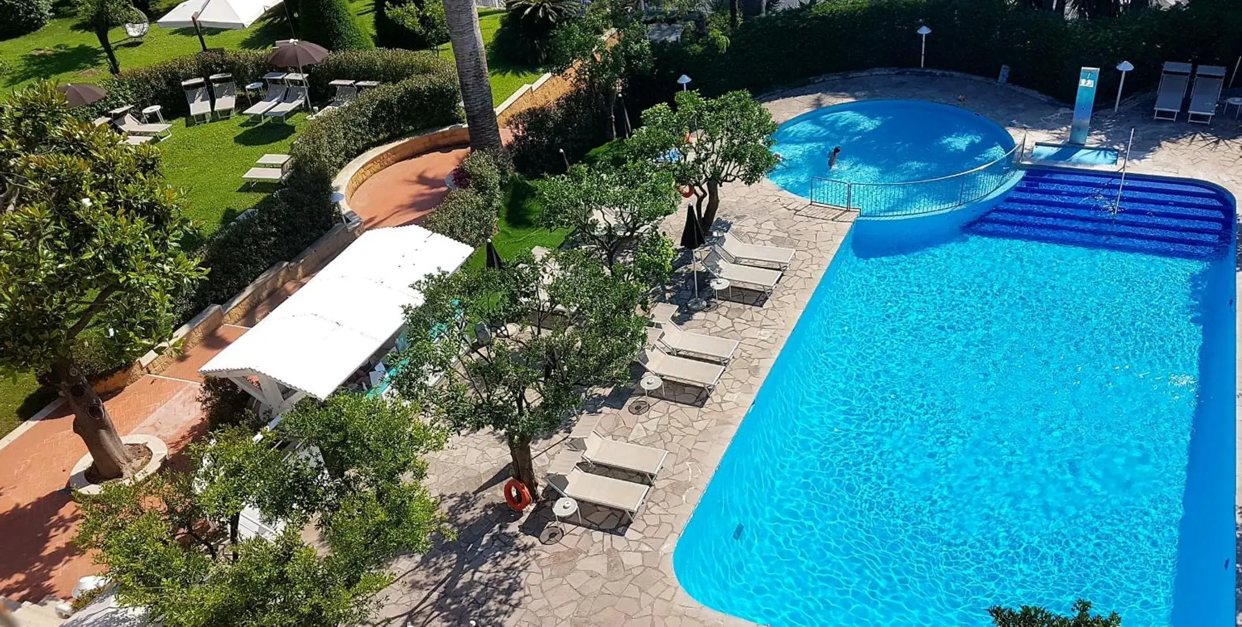 Garden, Pool View in Hotel Alpha