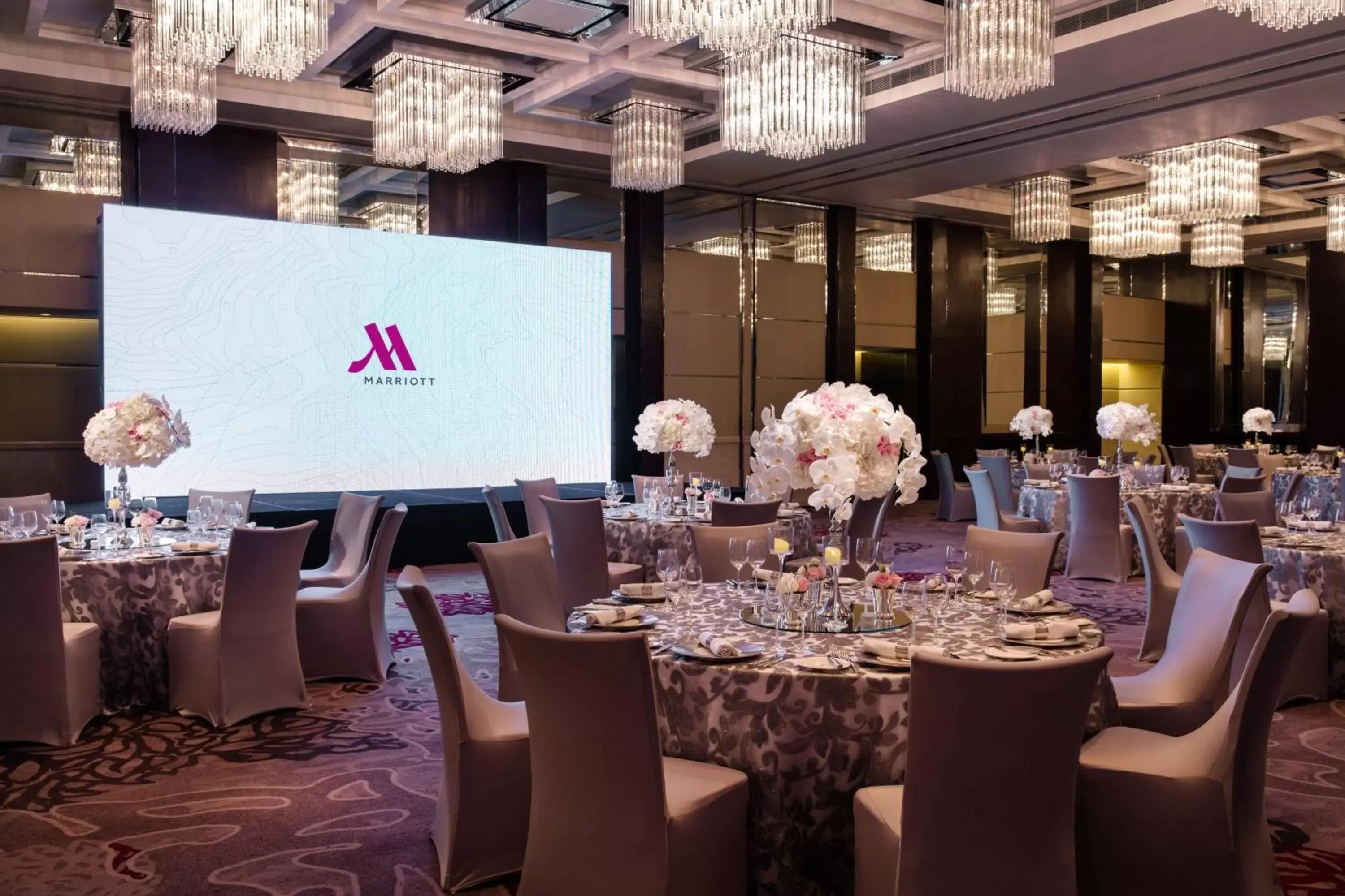 Banquet/Function facilities, Restaurant/Places to Eat in Hong Kong SkyCity Marriott Hotel