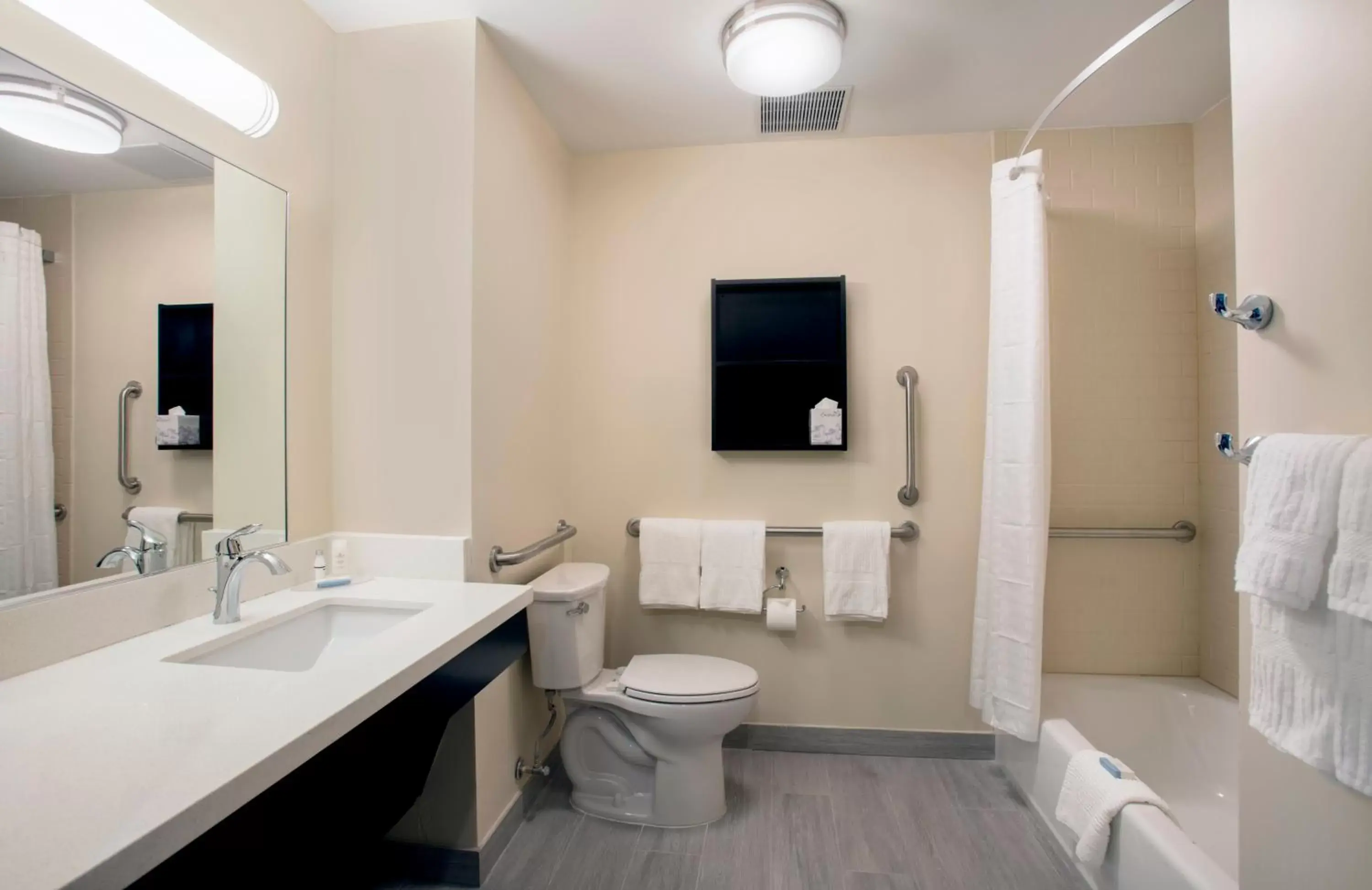 Bathroom in Candlewood Suites - Miami Exec Airport - Kendall, an IHG Hotel