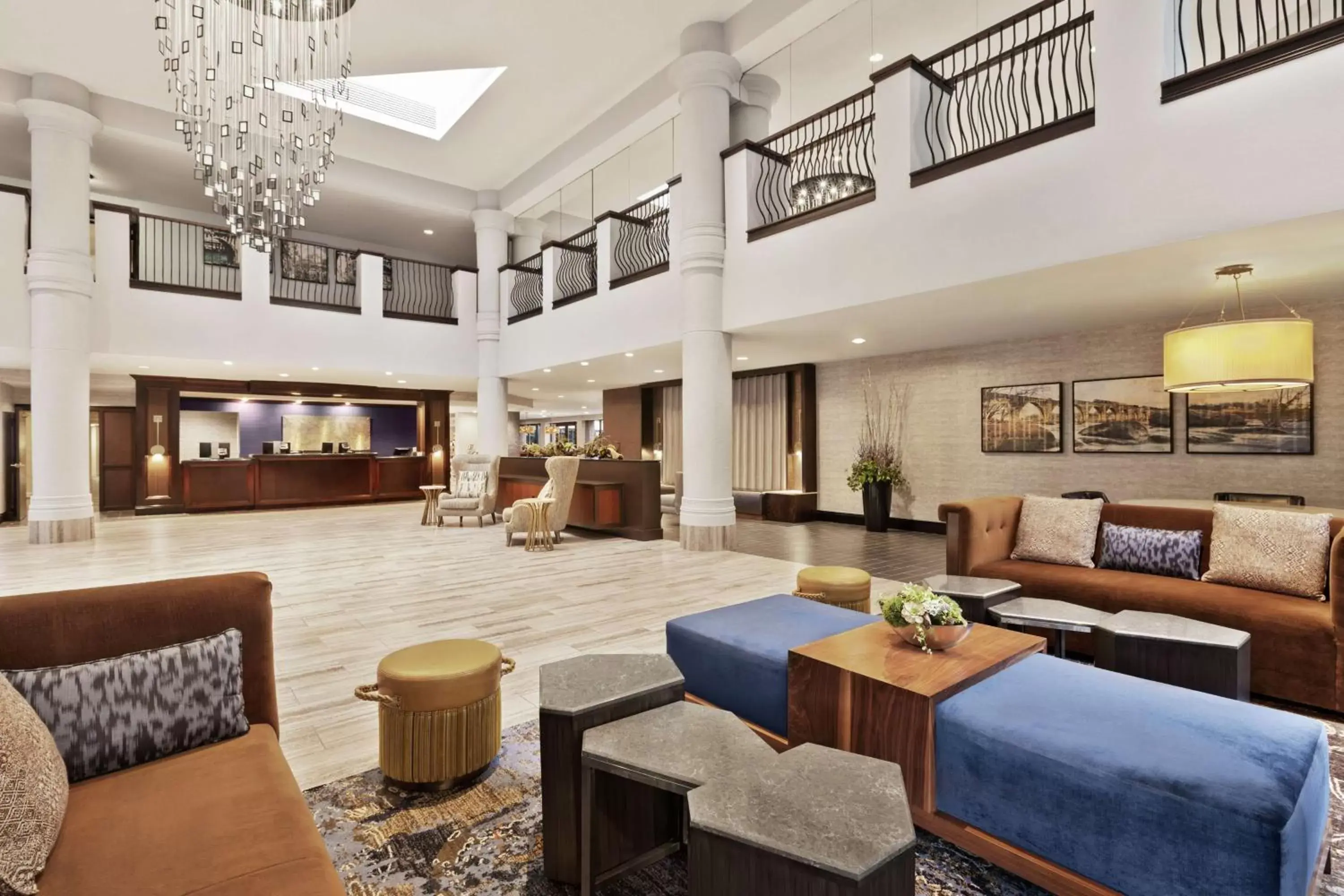 Lobby or reception, Lounge/Bar in DoubleTree by Hilton McLean Tysons