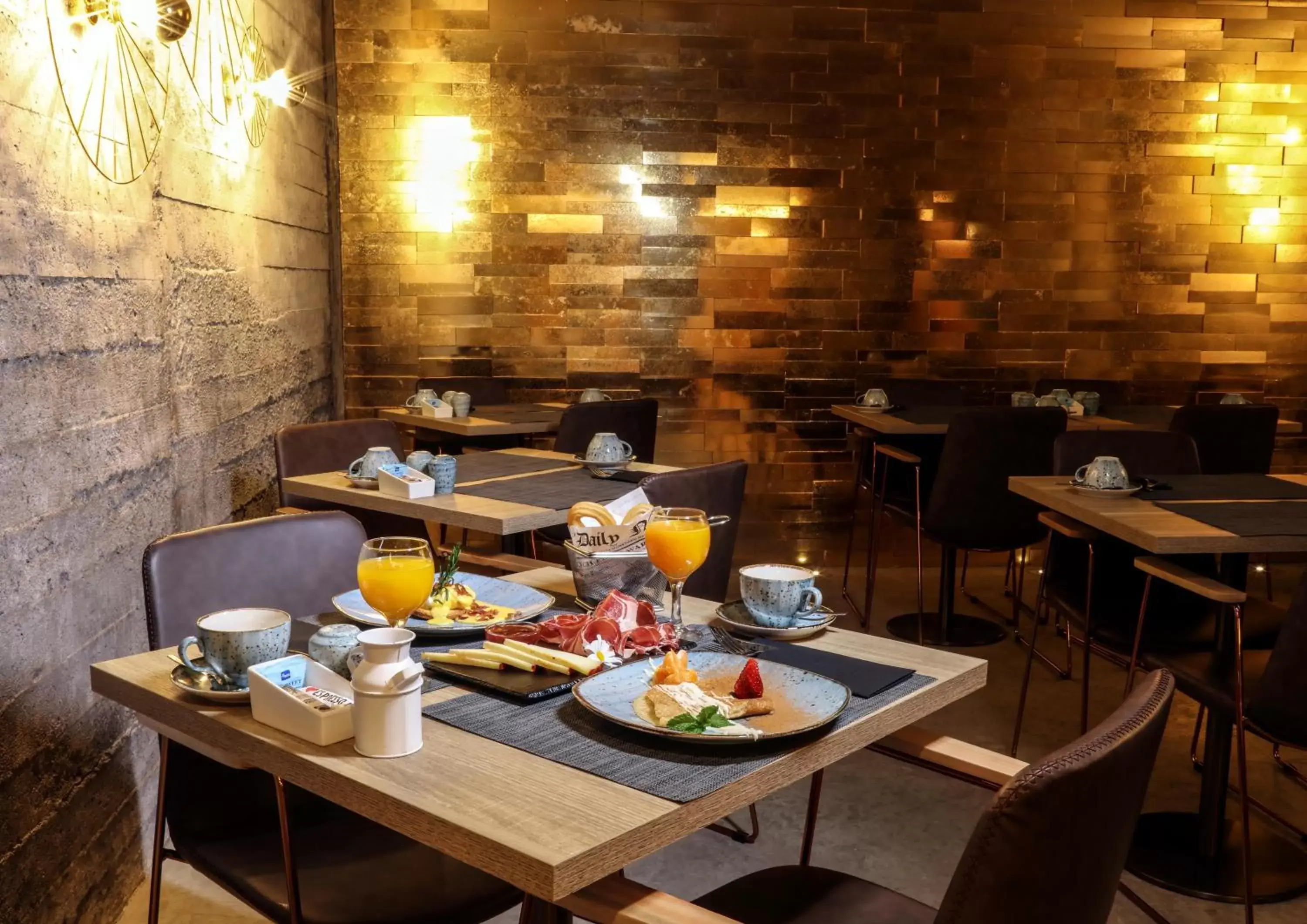 Restaurant/places to eat in Design Plus Bex Hotel Restaurant/places to eat in Design Plus Bex Hotel
