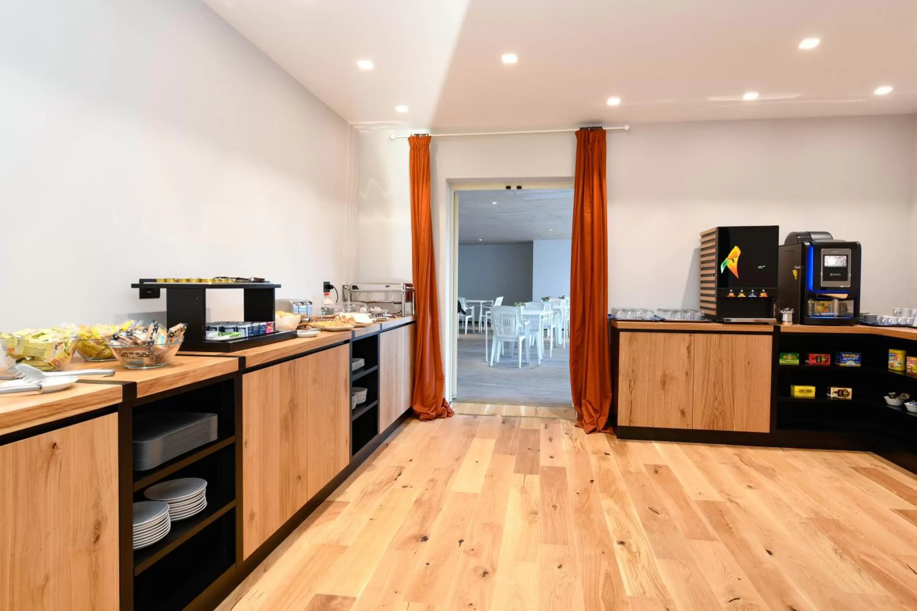 Breakfast, Kitchen/Kitchenette in Hotel Mauro