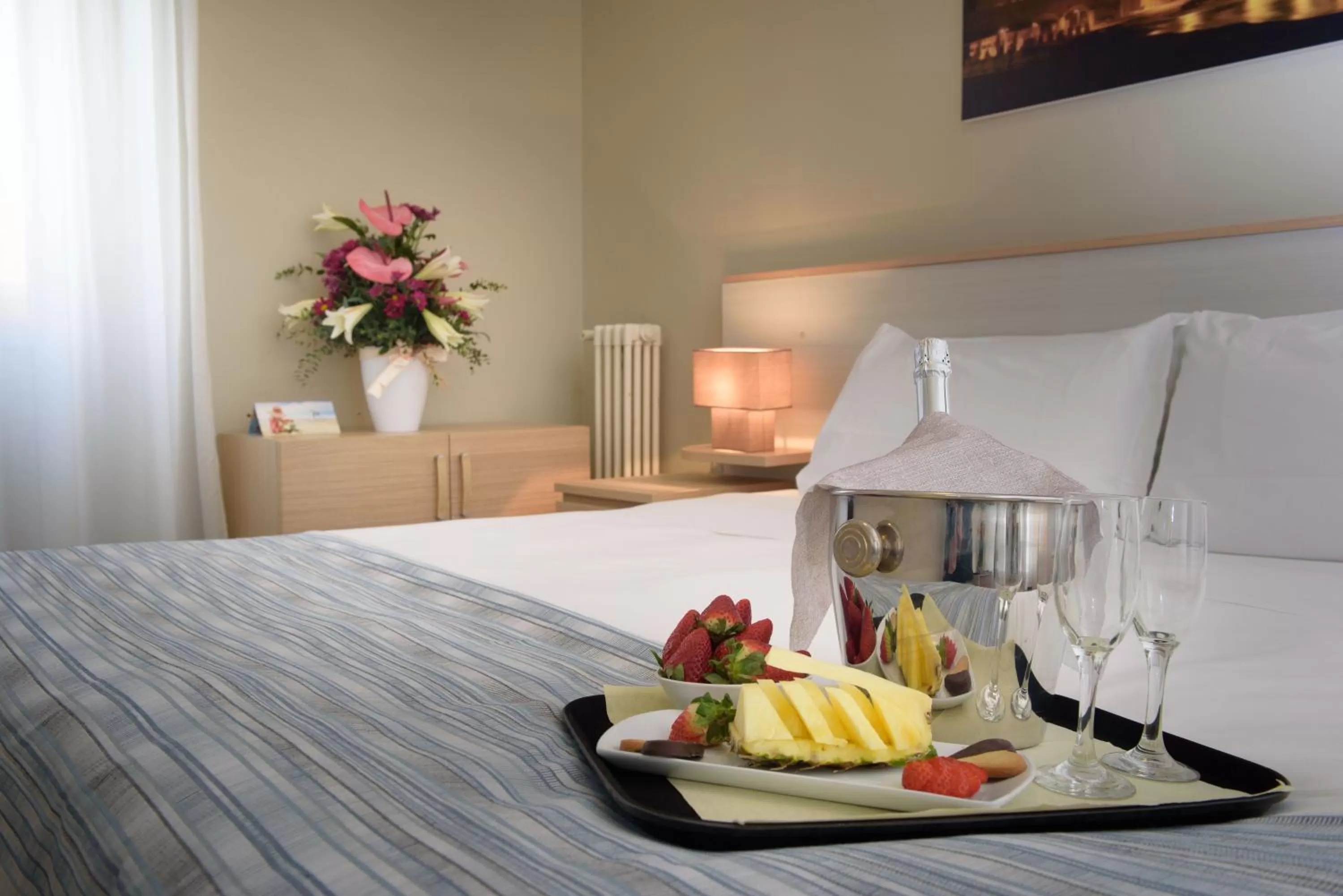 Bed in Hotel Ristorante La Marina Mhotelsgroup