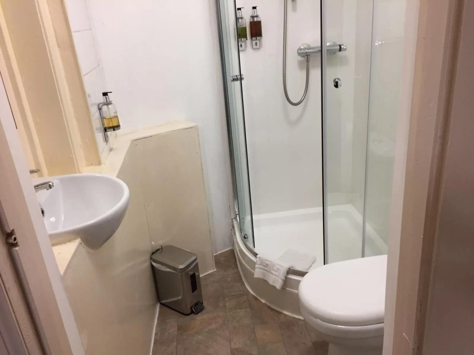 Shower in Glasgow House