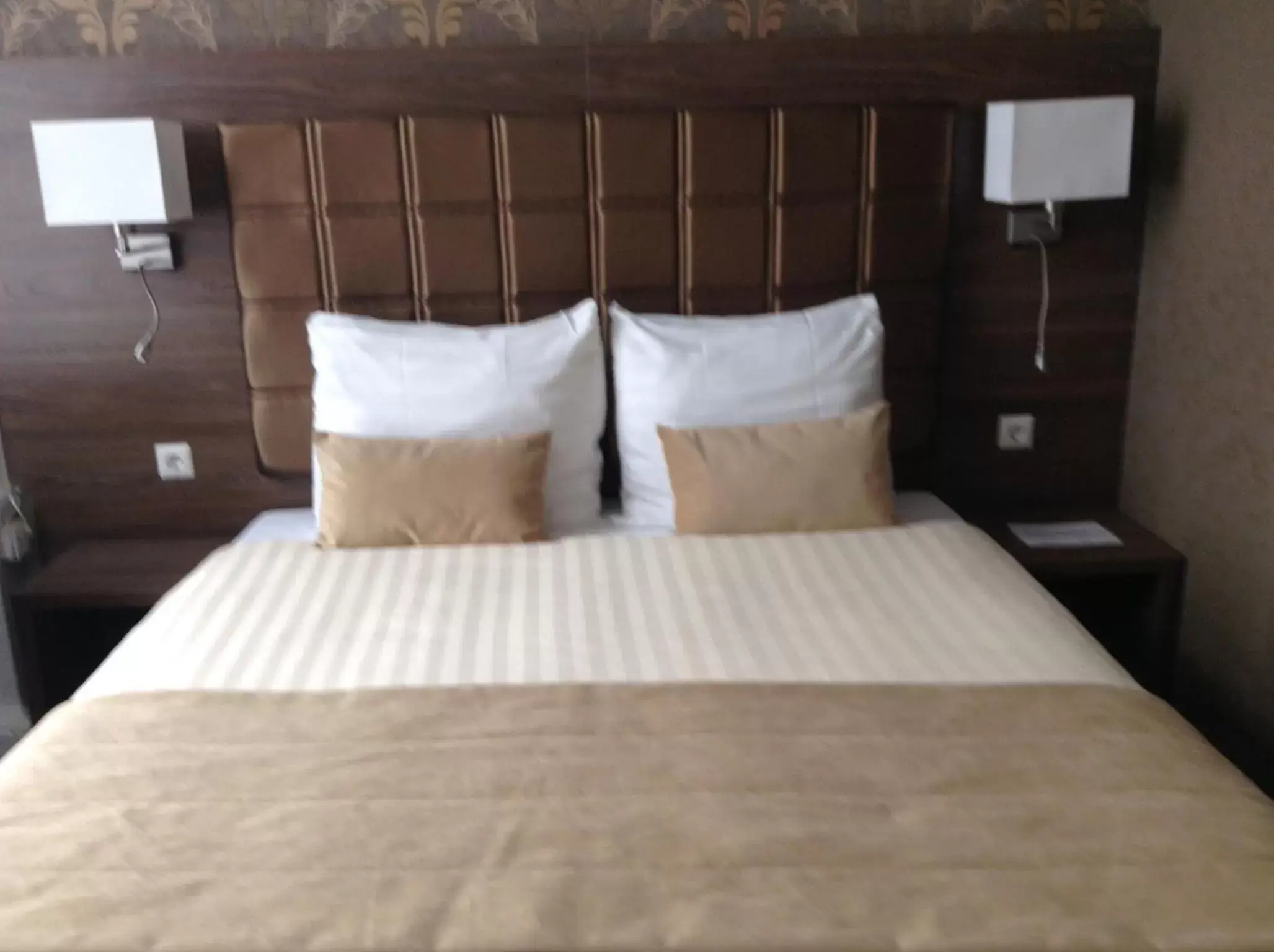Bed in Aadam Hotel Wilhelmina