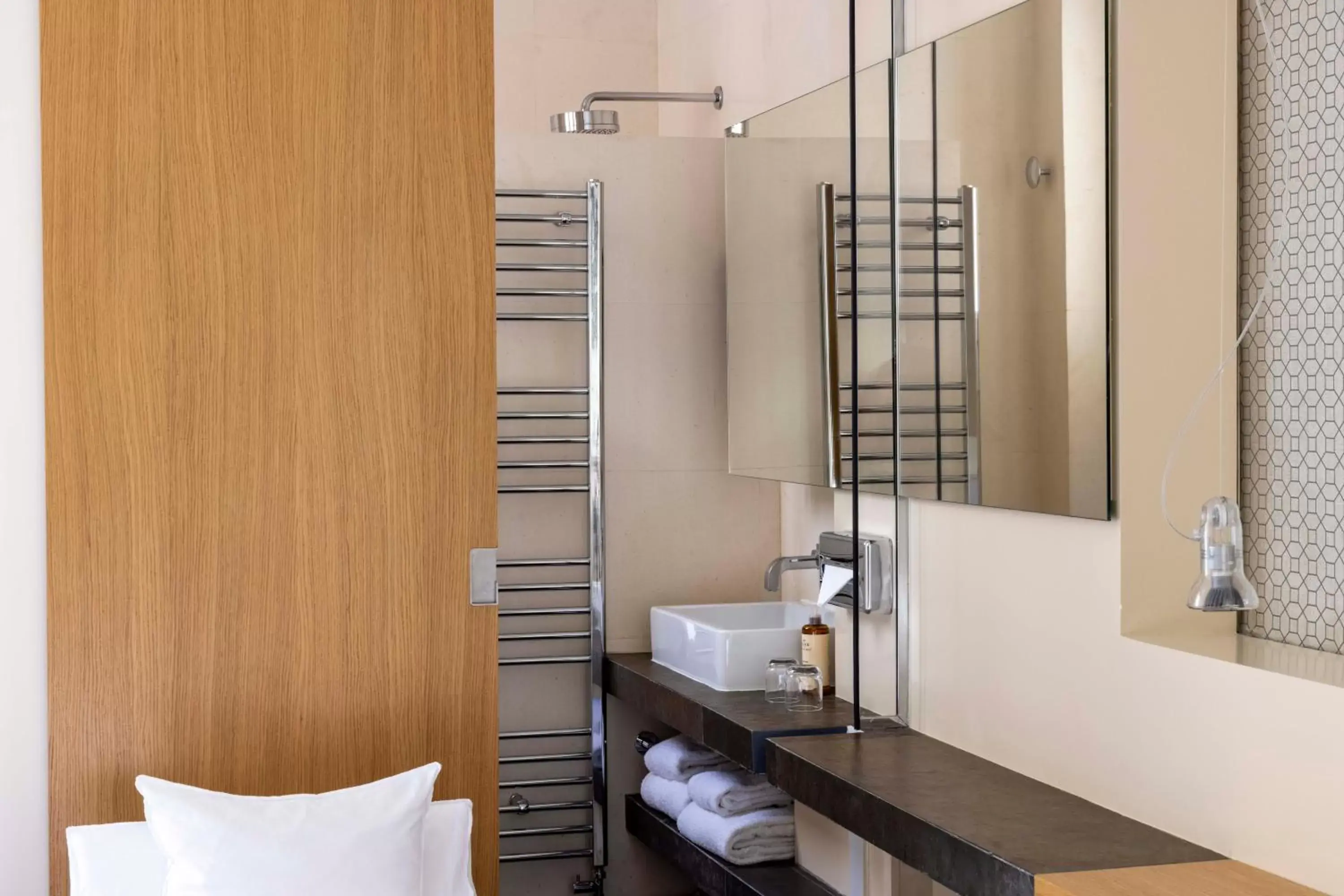 Bathroom in Hôtel de Banville Bathroom in Hôtel de Banville