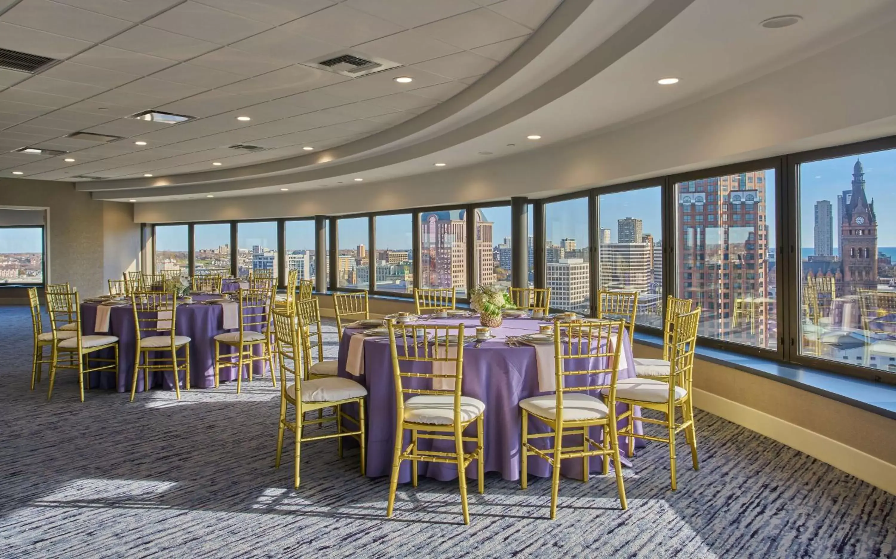 Lobby or reception, Restaurant/Places to Eat in Hyatt Regency Milwaukee