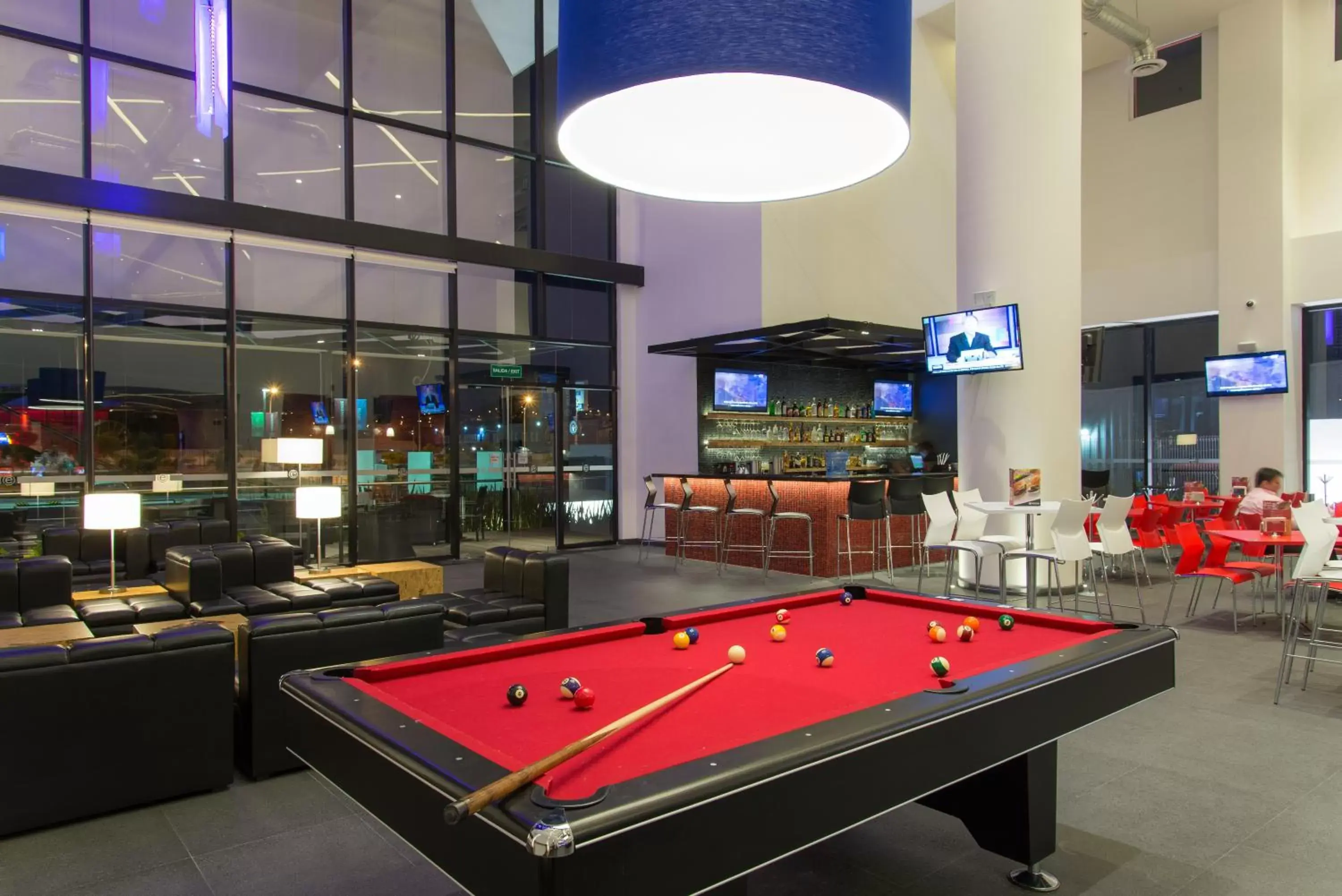 Restaurant/places to eat, Billiards in Ramada Encore by Wyndham San Luis Potosi