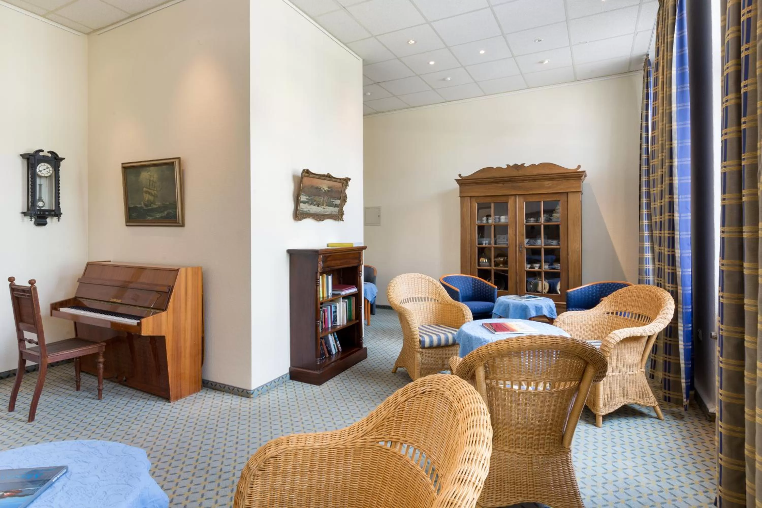 Library in Kurhotel Sassnitz