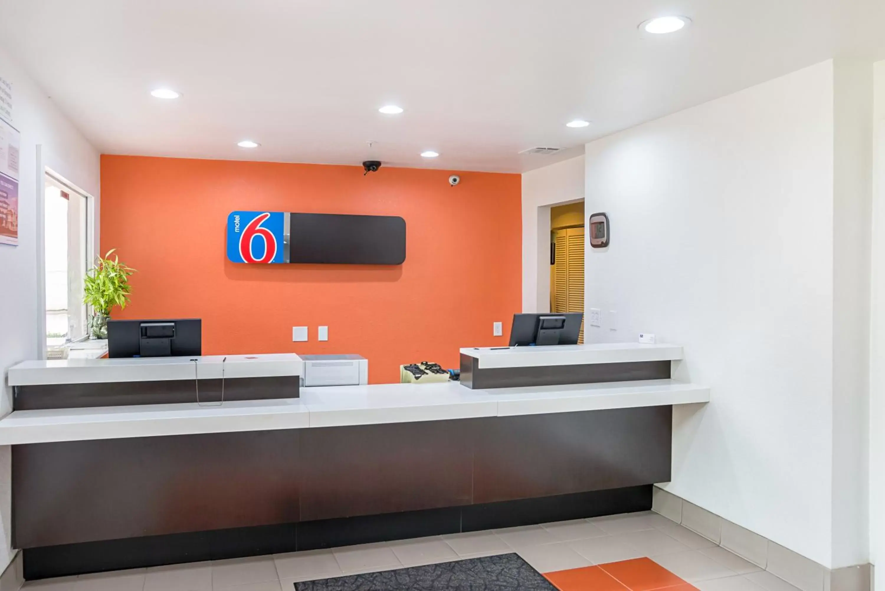 Lobby or reception, Lobby/Reception in Motel 6-Grand Prairie, TX - Near Six Flags Drive