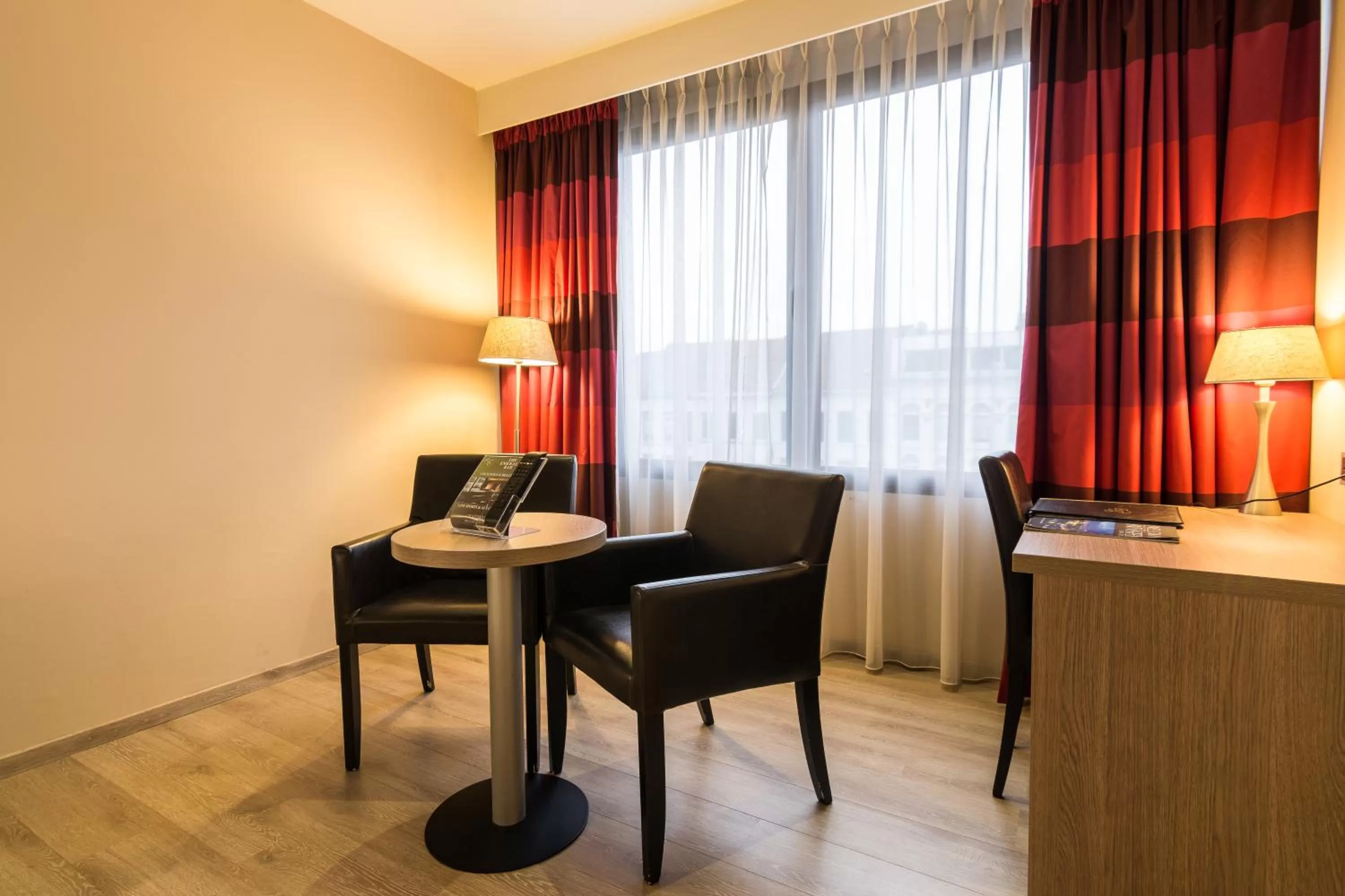 Seating area in De Keyser Hotel