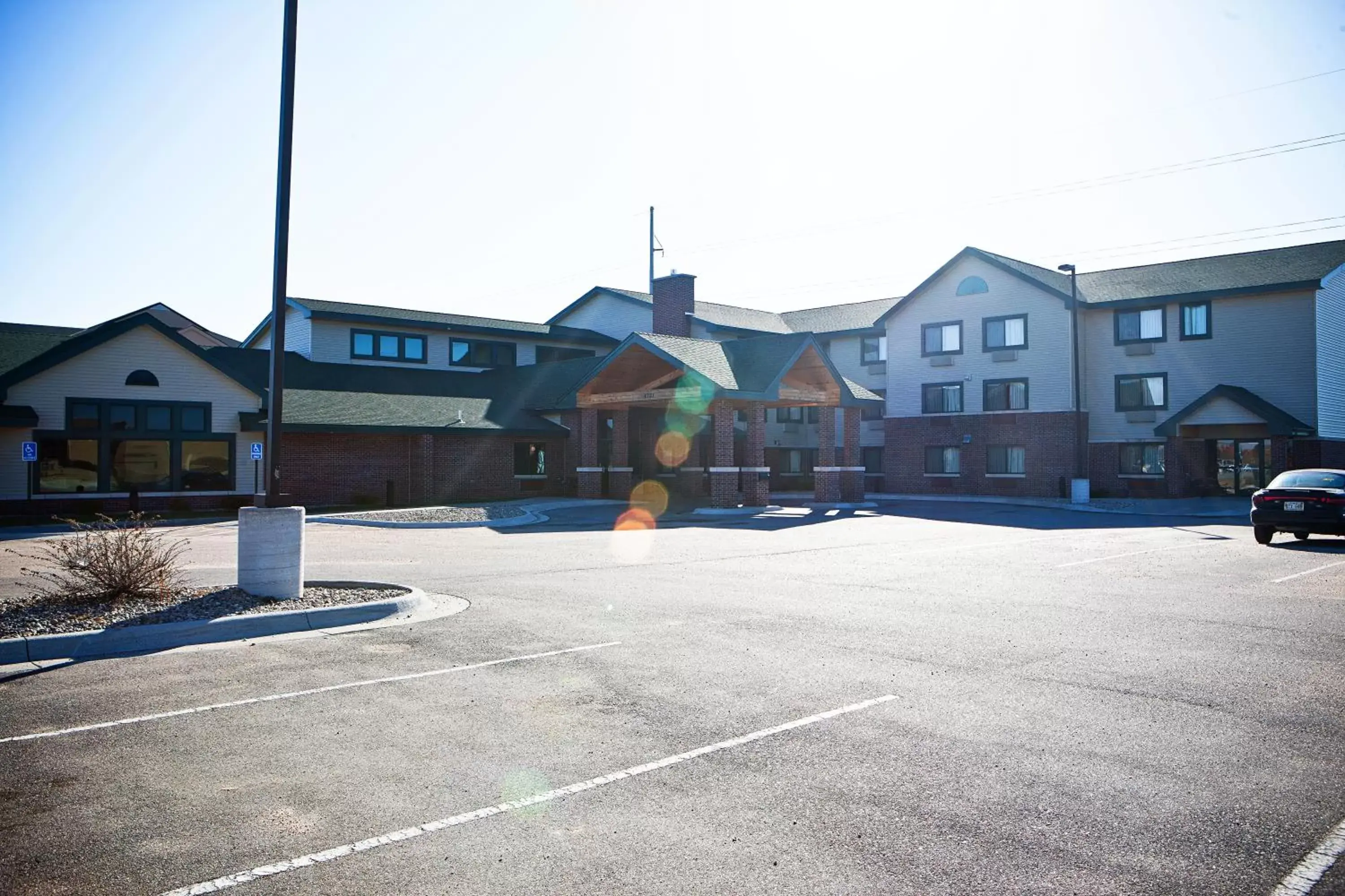 Facade/entrance, Property Building in AmericInn by Wyndham Lincoln South