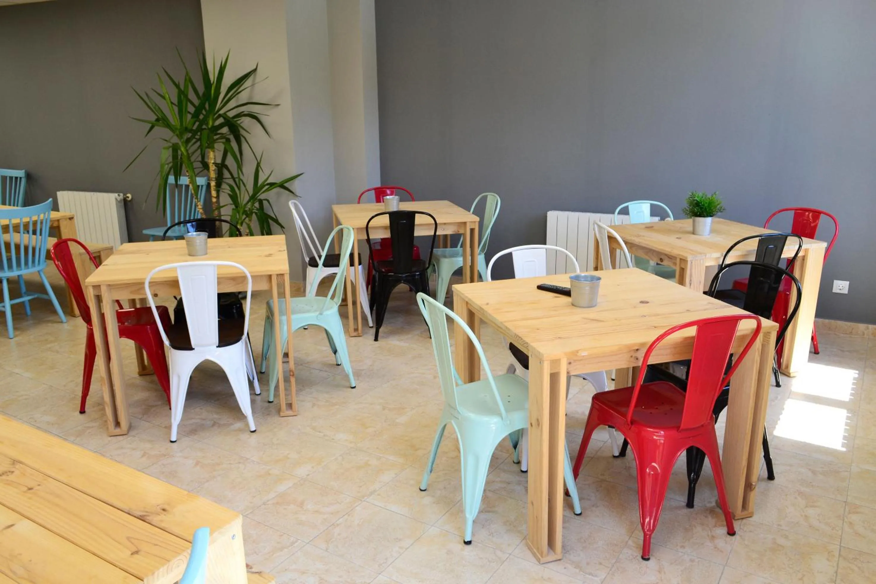 Communal kitchen in Alda Estella Hostel