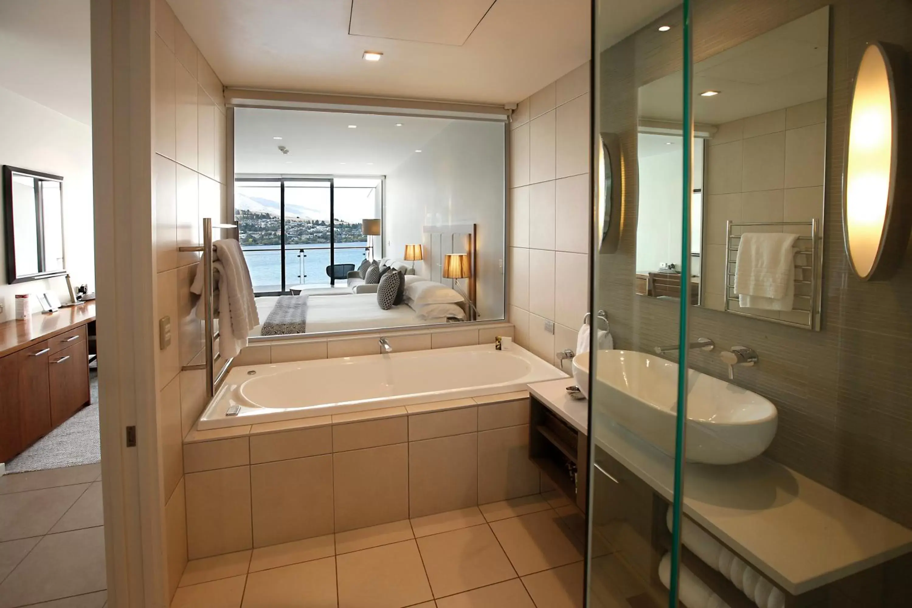 Shower, Bathroom in The Rees Hotel & Luxury Apartments