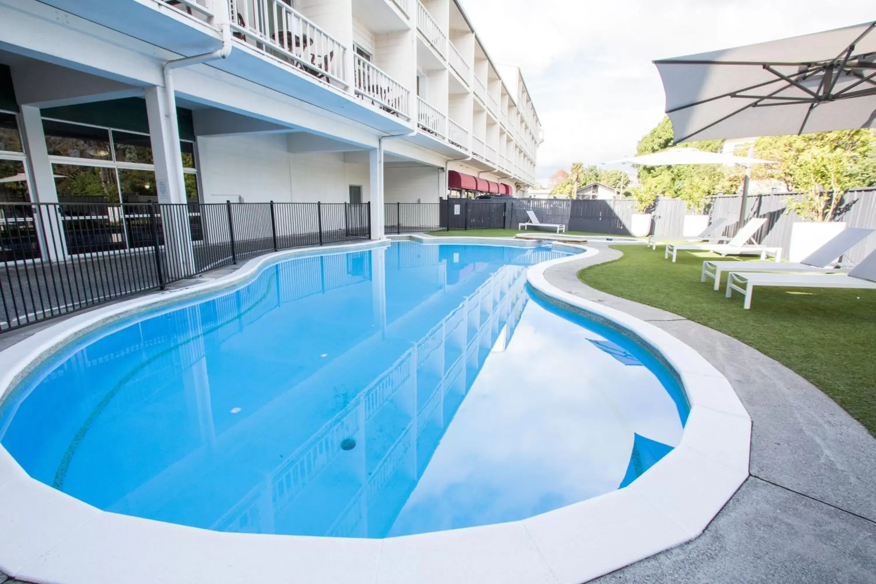 Property building, Swimming Pool in Hotel Armitage and Conference Centre