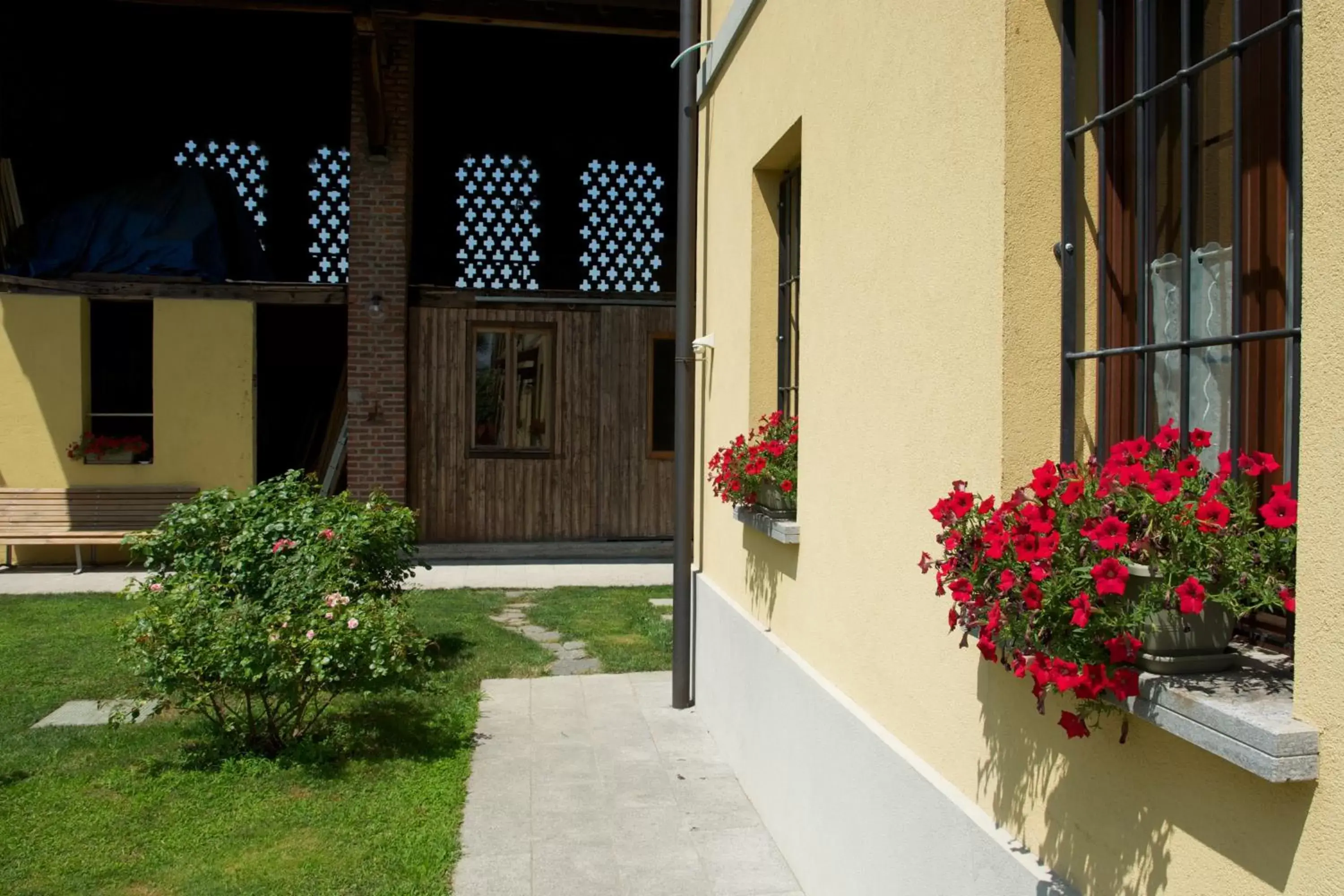 Property building in Cascina delle Mele