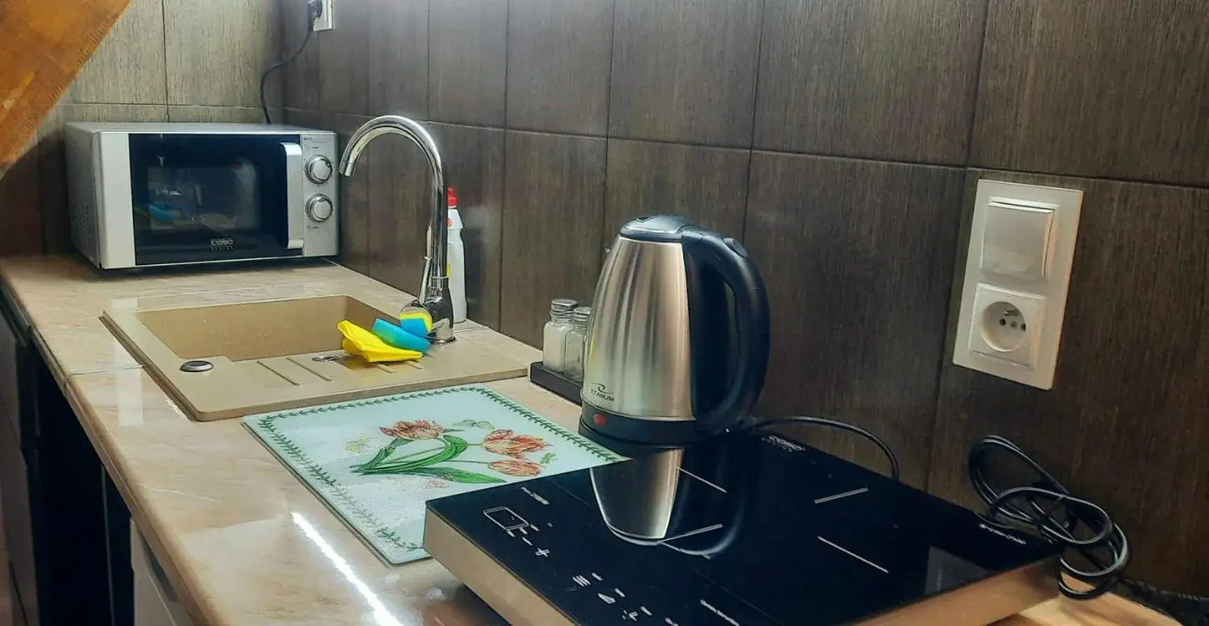 Kitchen or kitchenette, Kitchen/Kitchenette in Lorf Hostel&Coffee