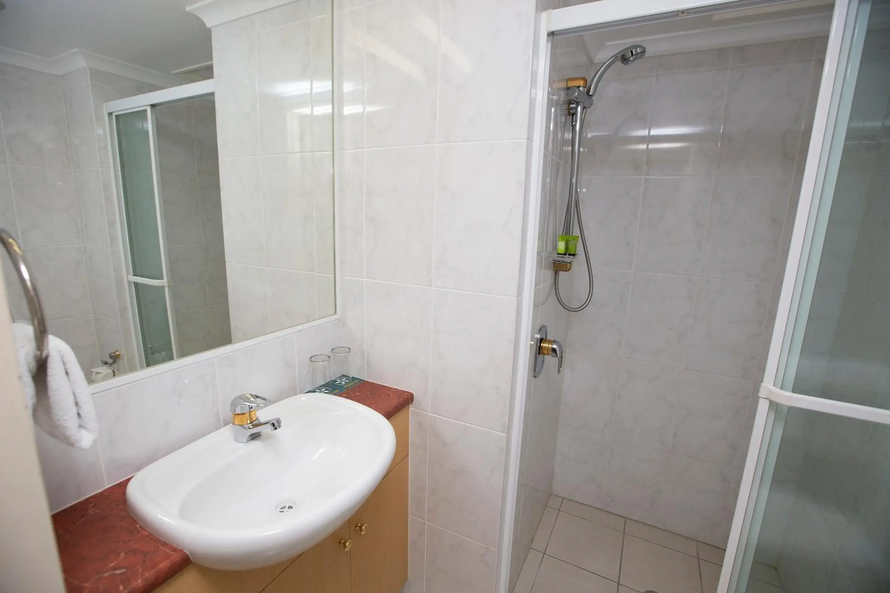 Shower, Bathroom in Springwood Tower Apartment Hotel