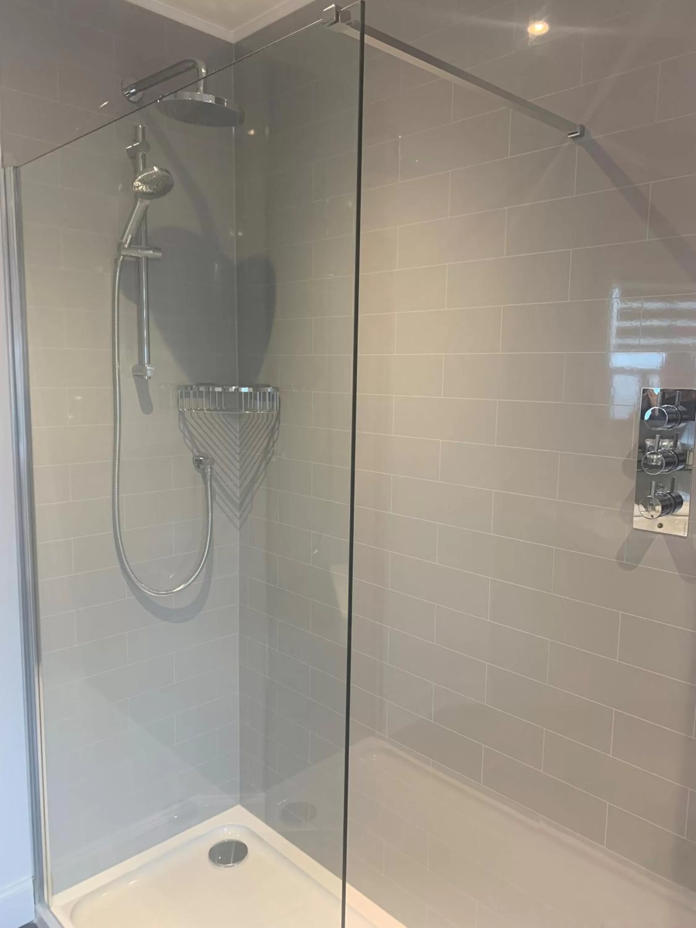 Shower in The Parklands Hotel