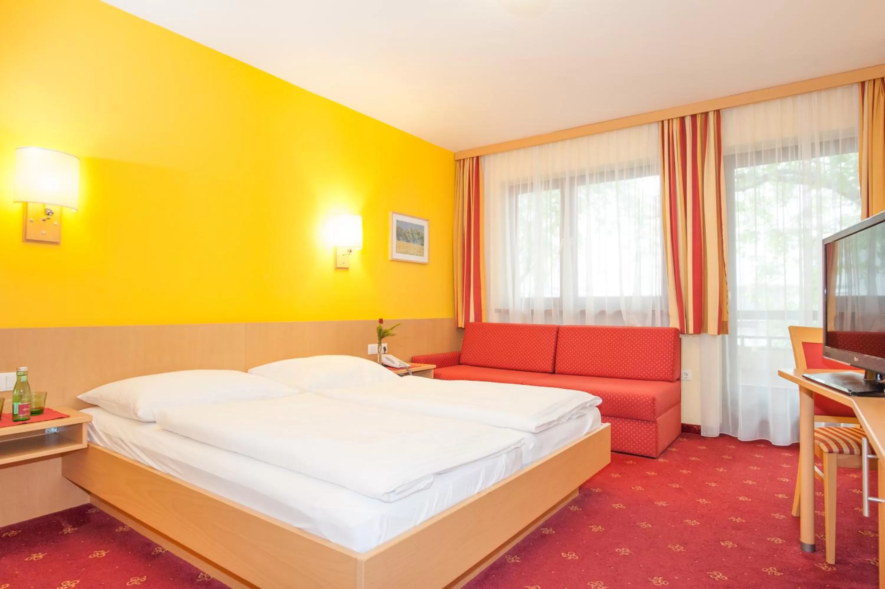 Day, Bed in Hotel zur Post